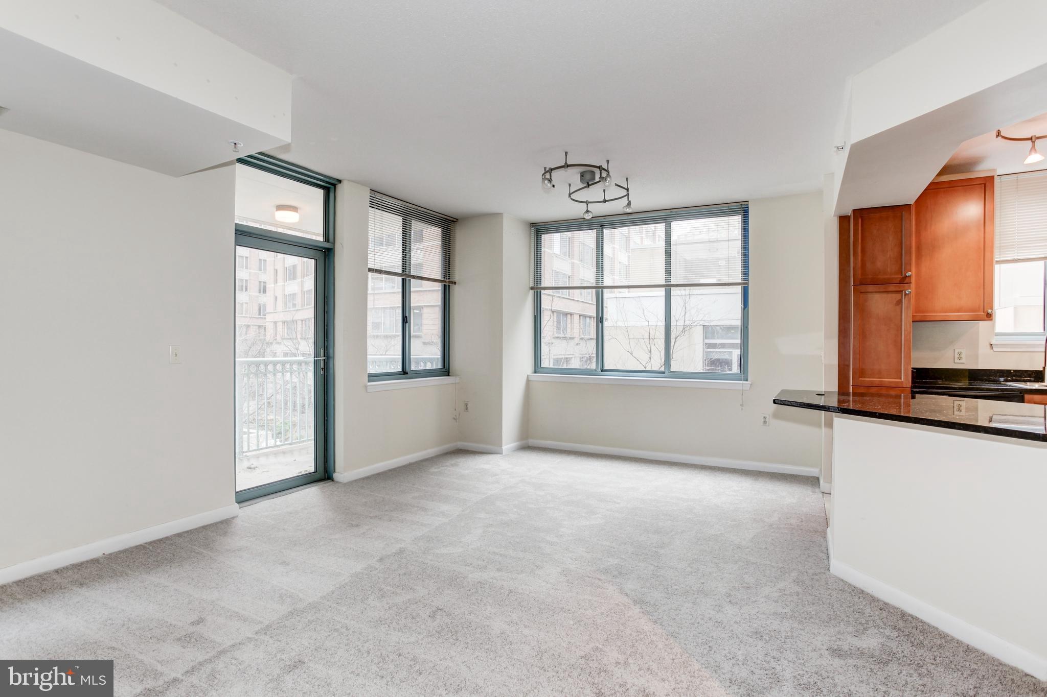 CONTINENTAL - Residential Lease