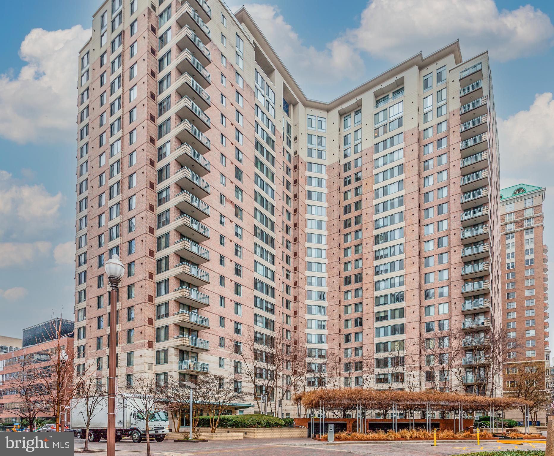 CONTINENTAL - Residential Lease