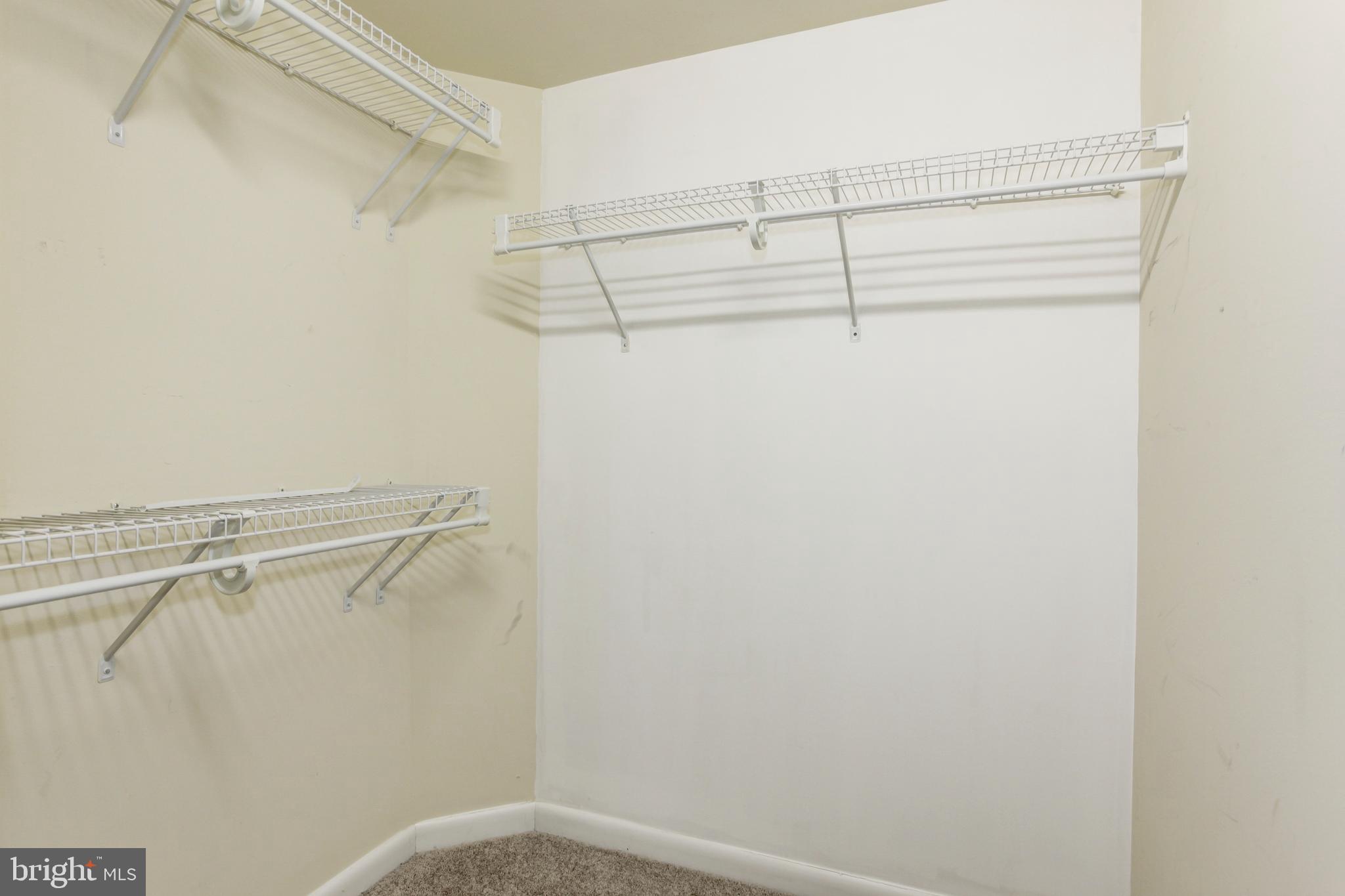 CONTINENTAL - Residential Lease