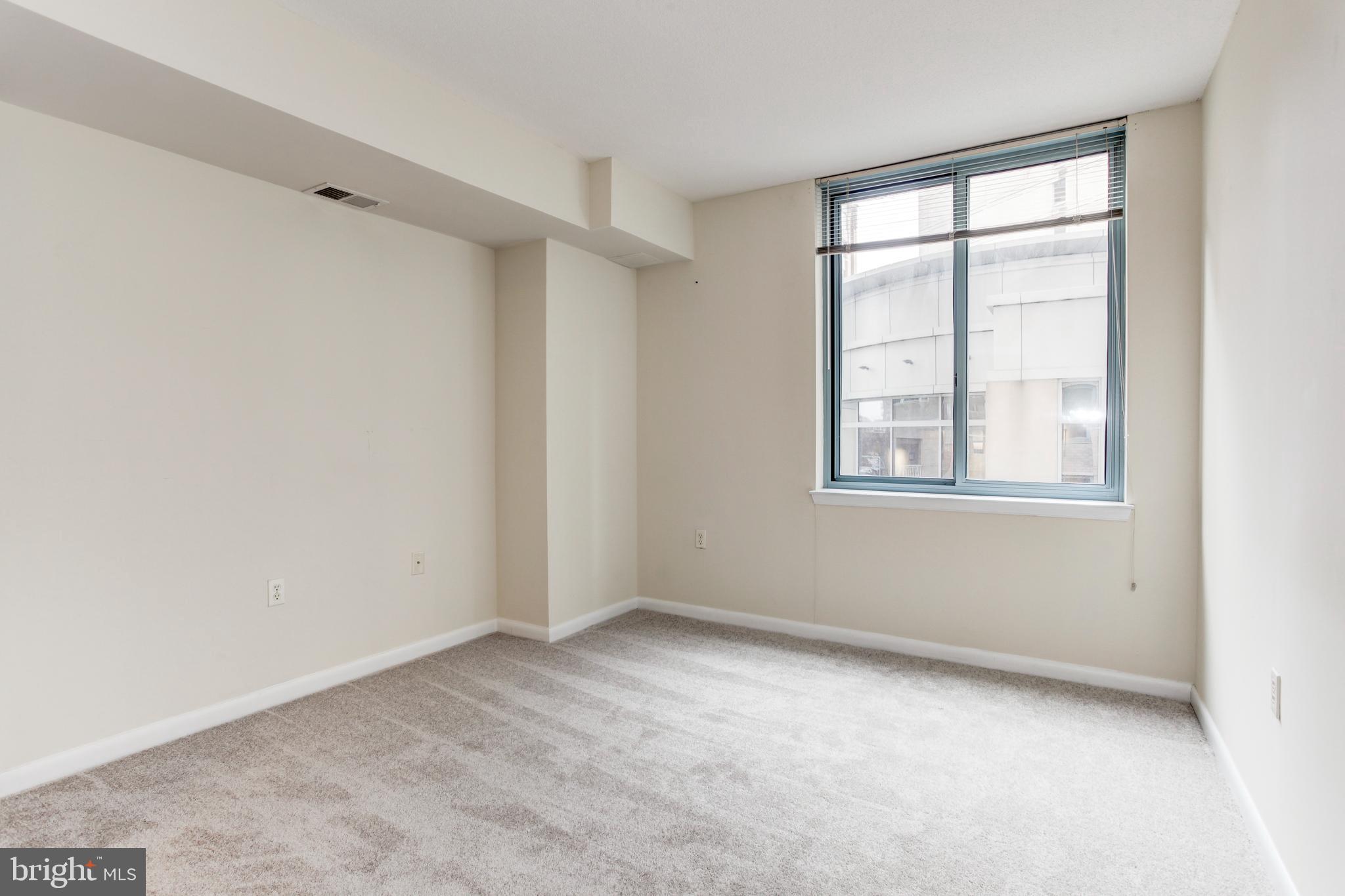 CONTINENTAL - Residential Lease