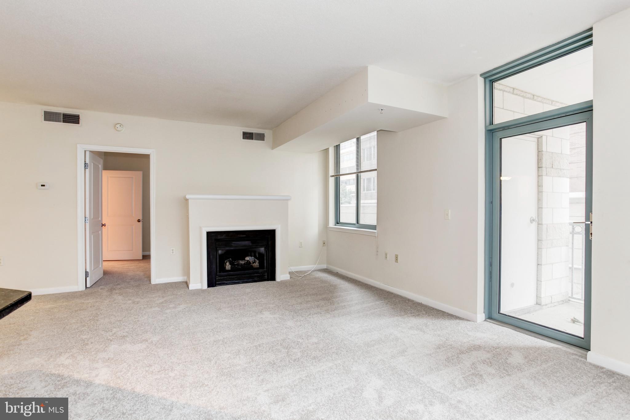 CONTINENTAL - Residential Lease