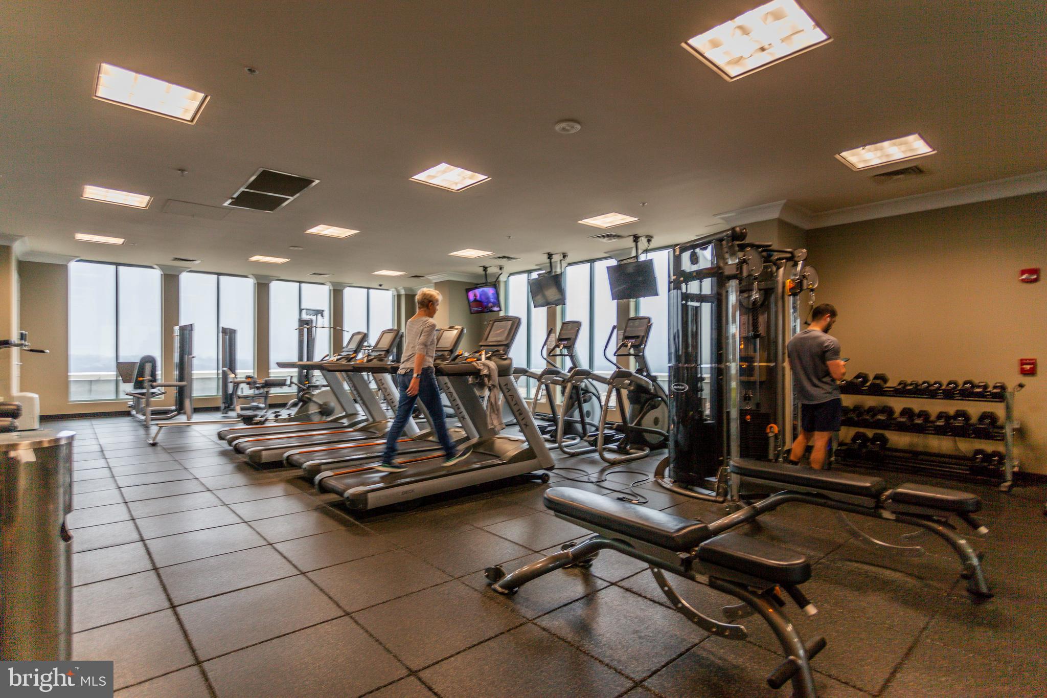 CONTINENTAL - Residential Lease