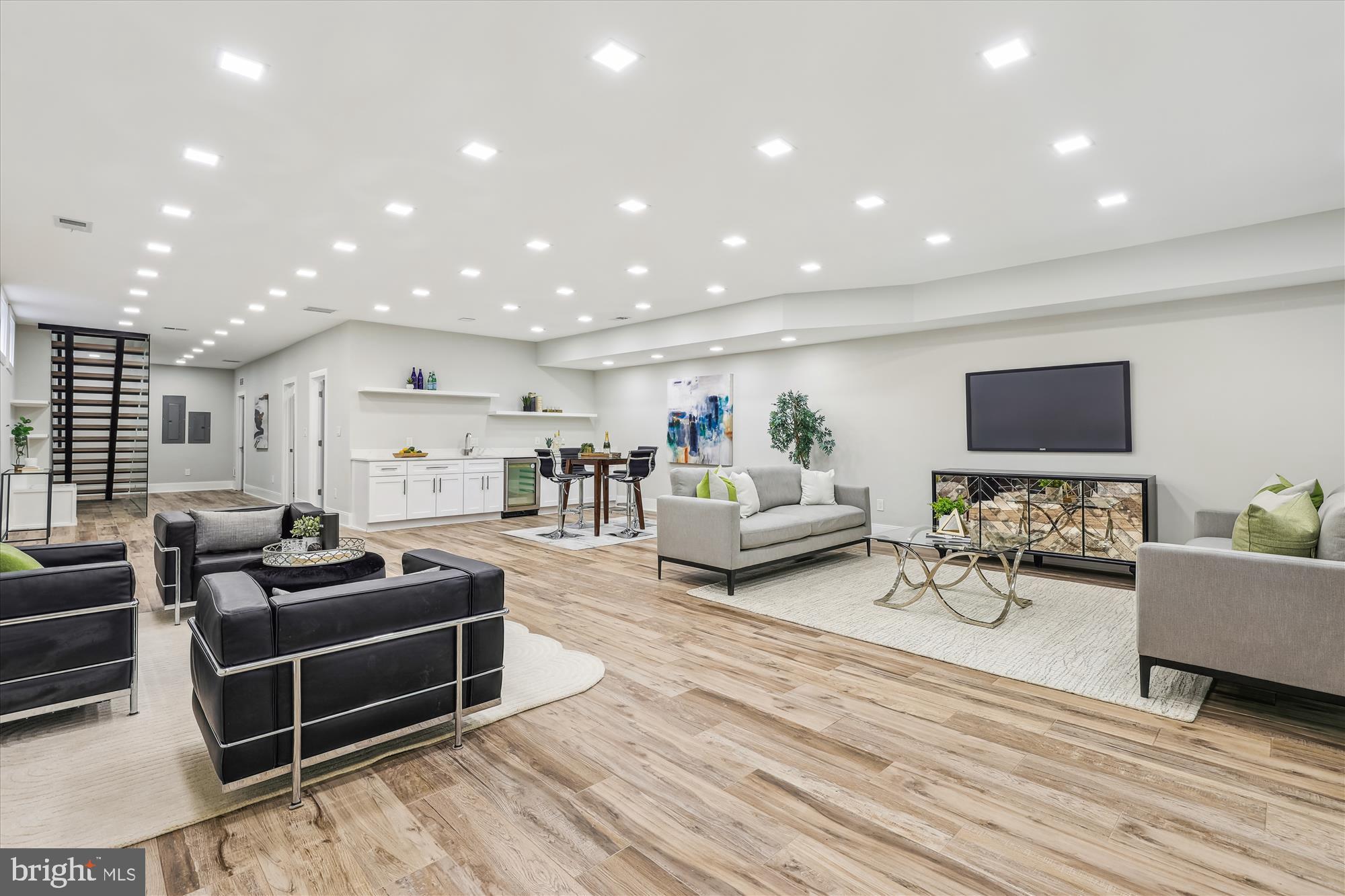 CHEVY CHASE - Residential Lease