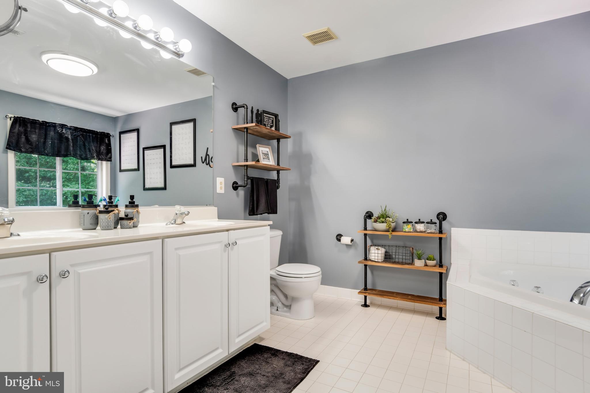 THE WOODS AT STONEY RIDG - Residential