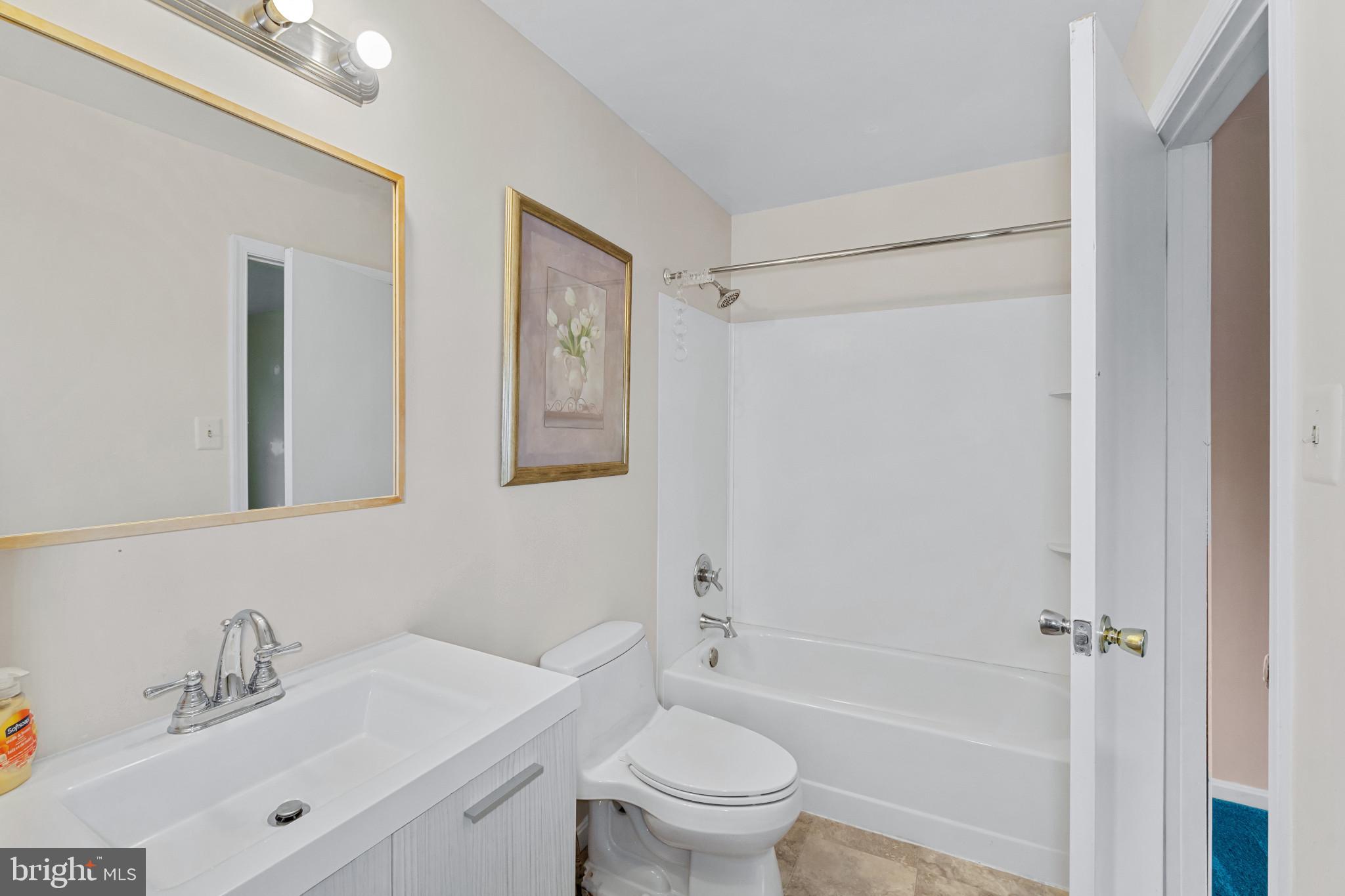 PINEDALE WOODS - Residential