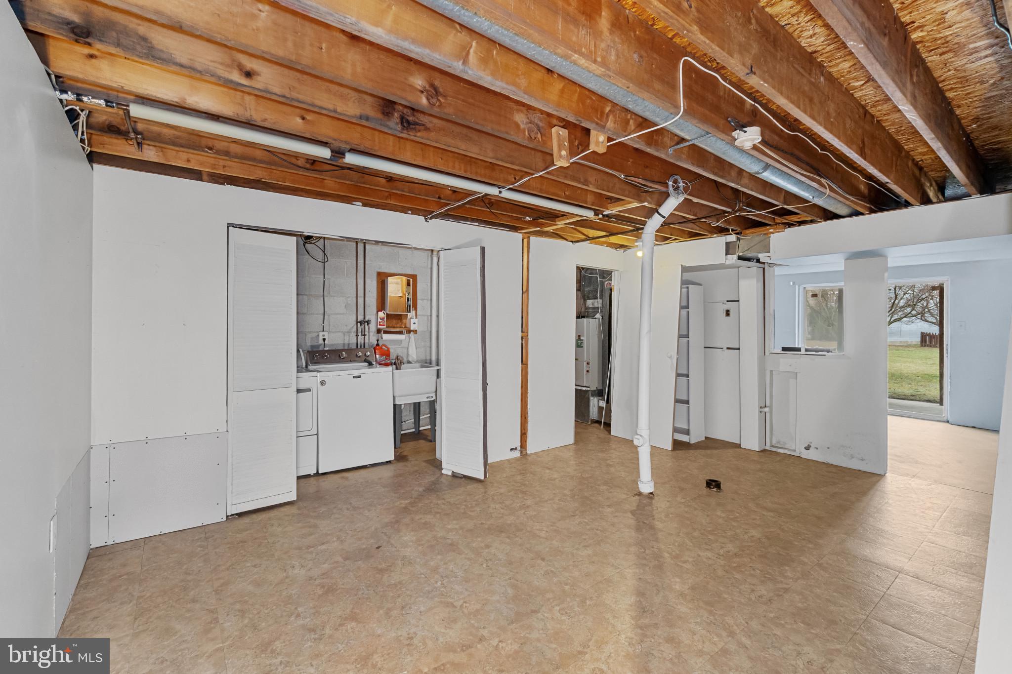 PINEDALE WOODS - Residential