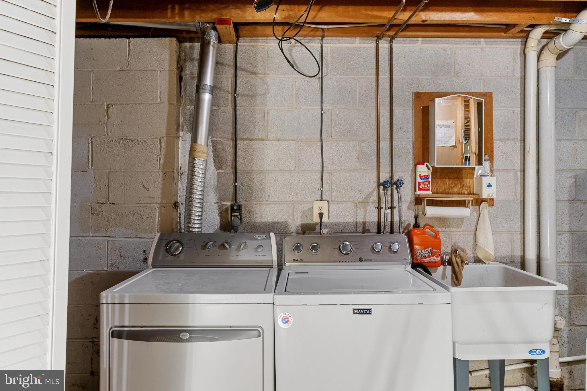 PINEDALE WOODS - Residential