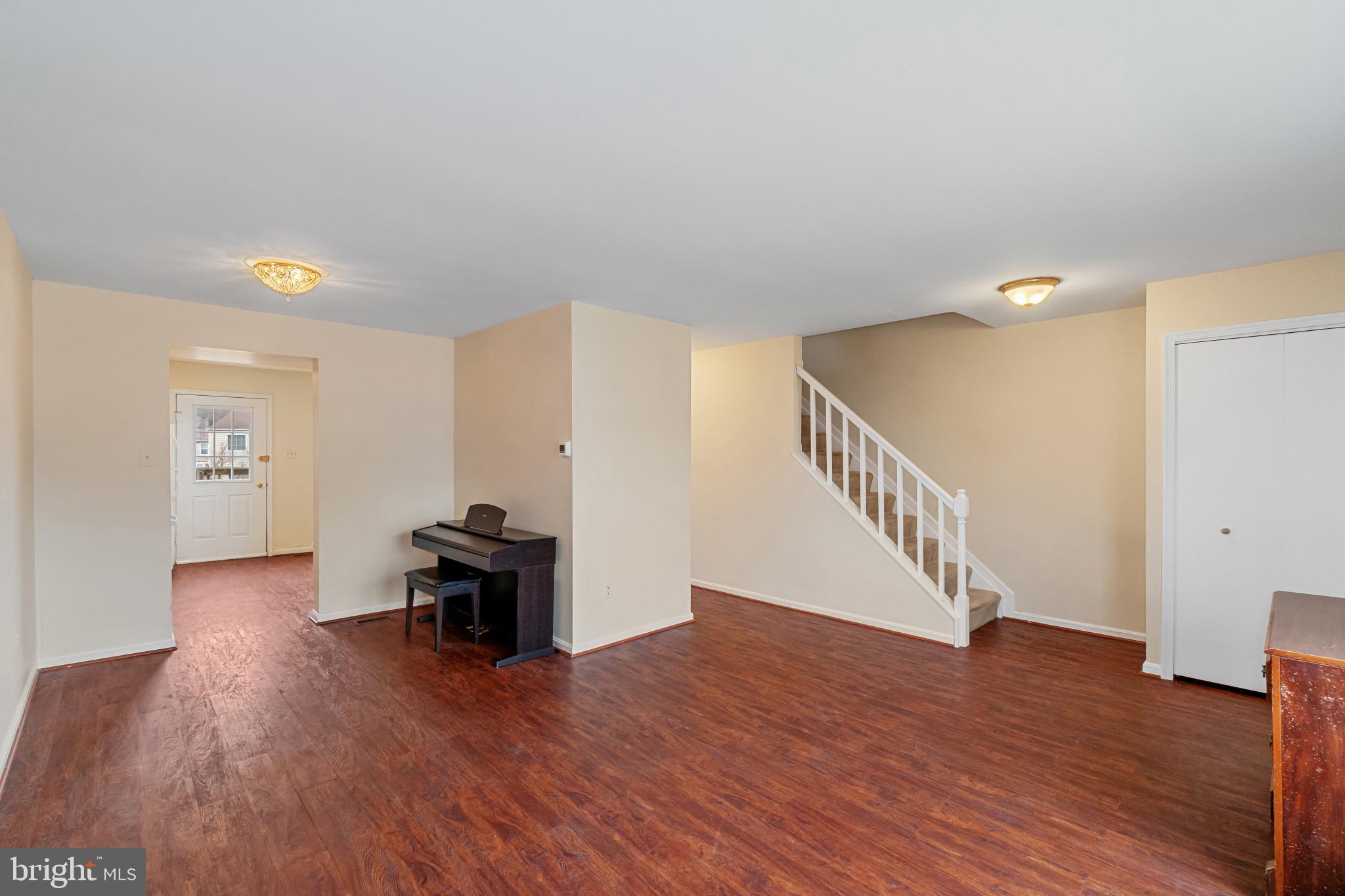 PINEDALE WOODS - Residential