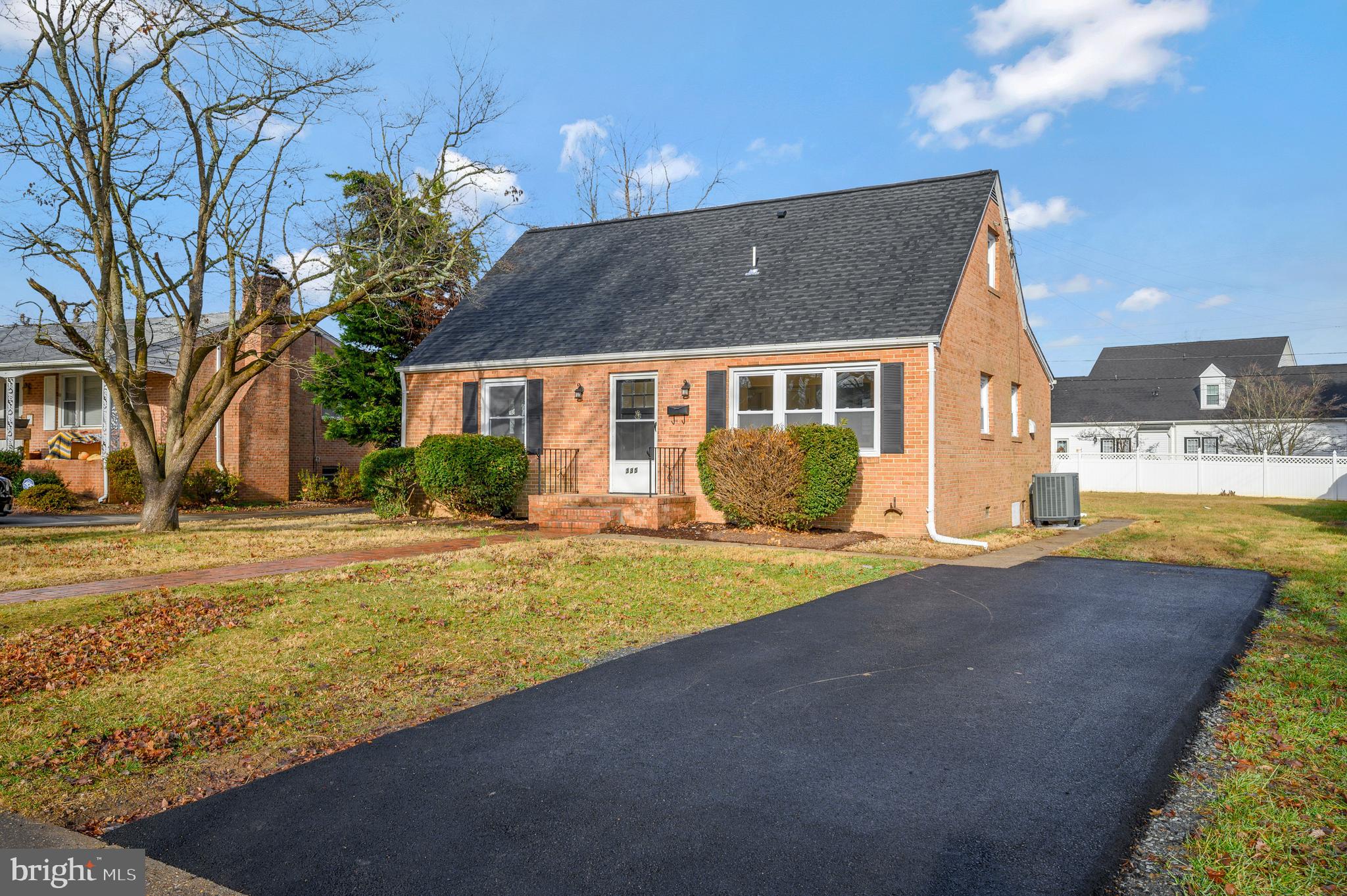 NORMANDY VILLAGE - Residential Lease