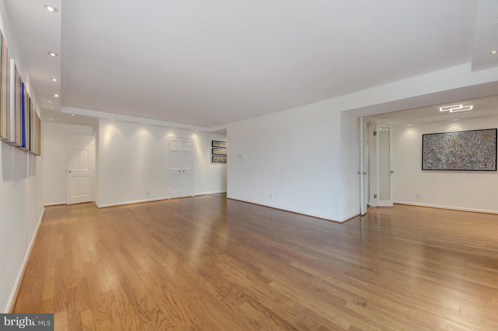 CHEVY CHASE - Residential