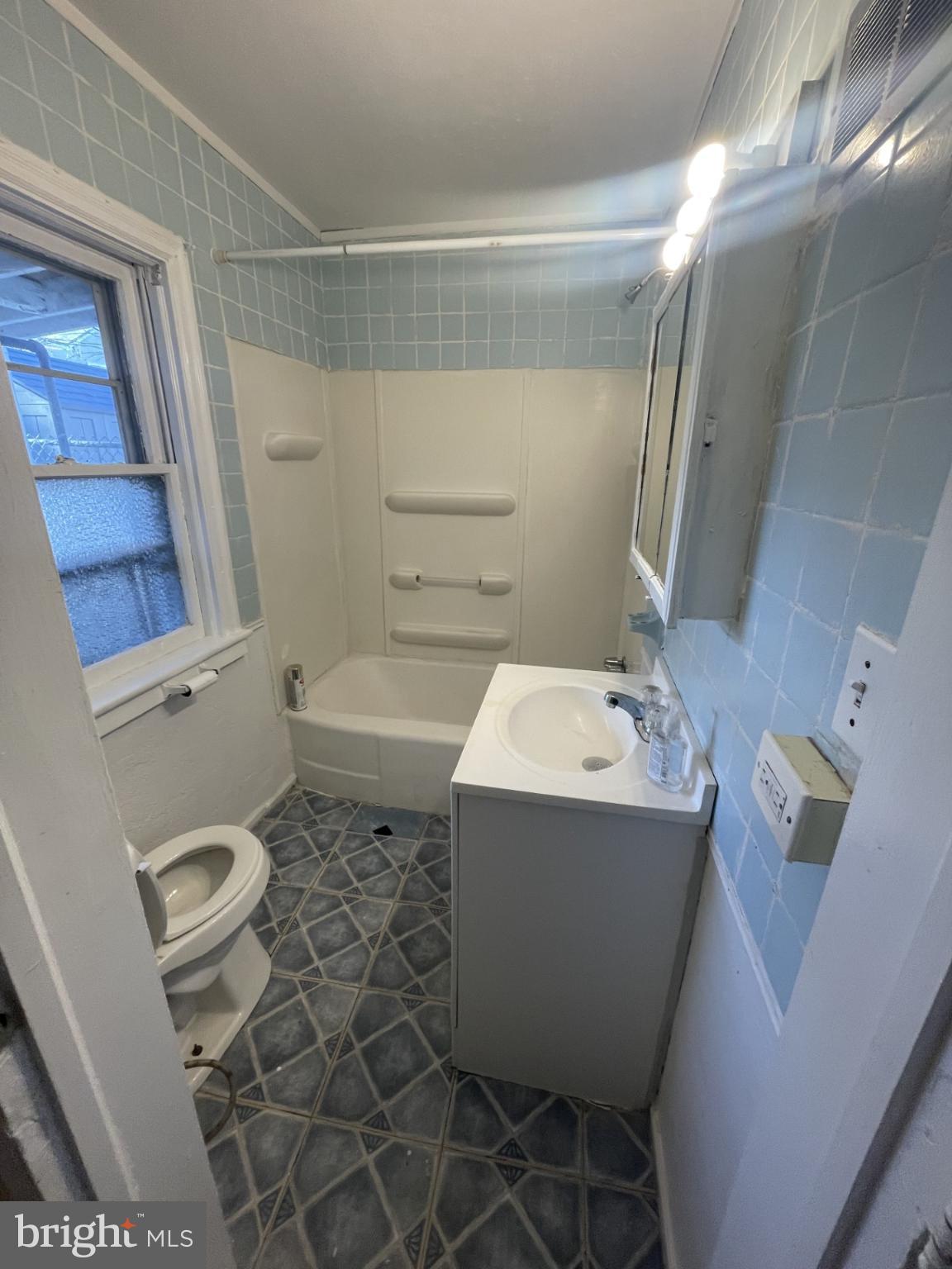 READING - Residential Lease