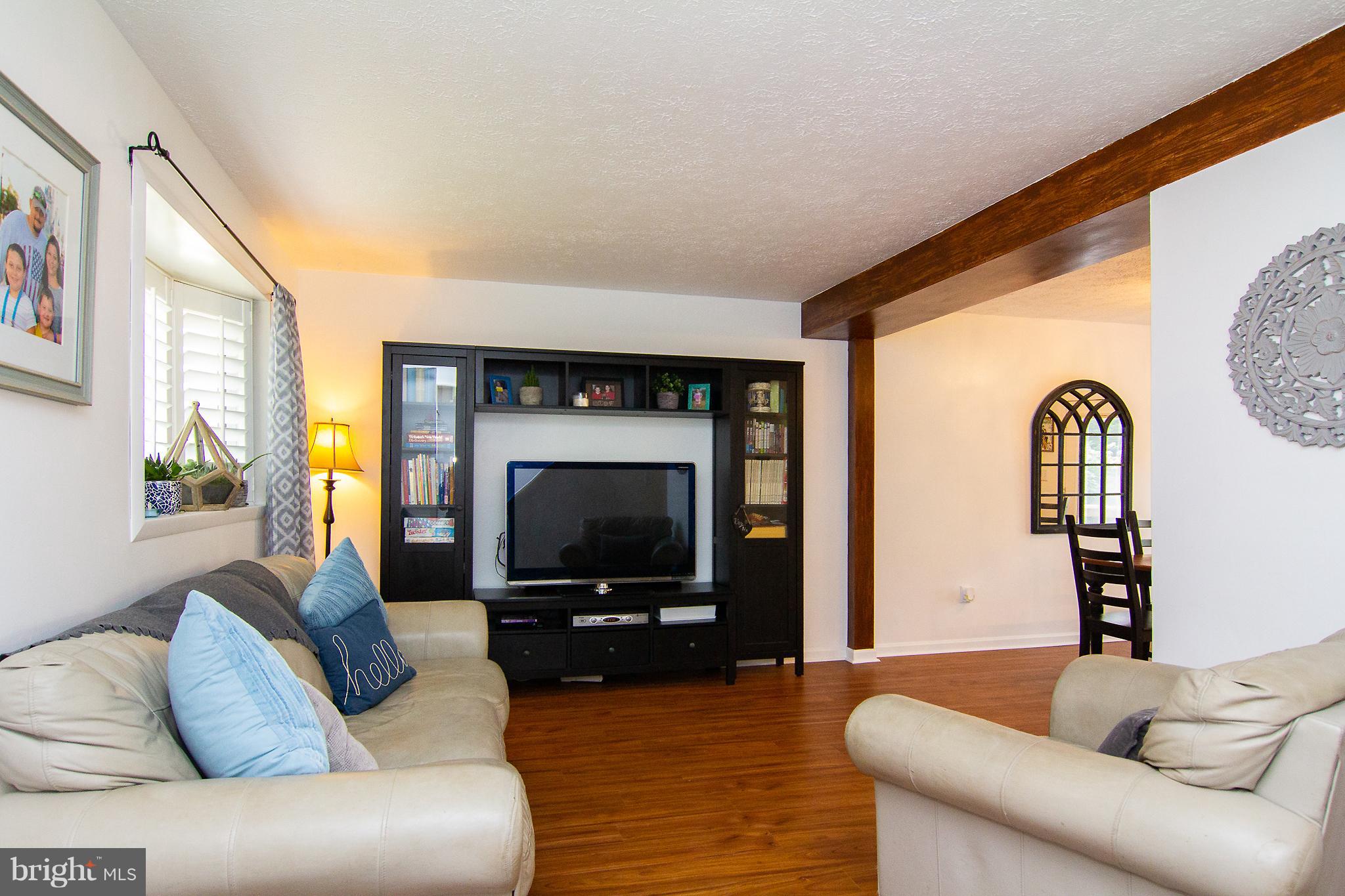 SCHOOL GARDENS - Residential