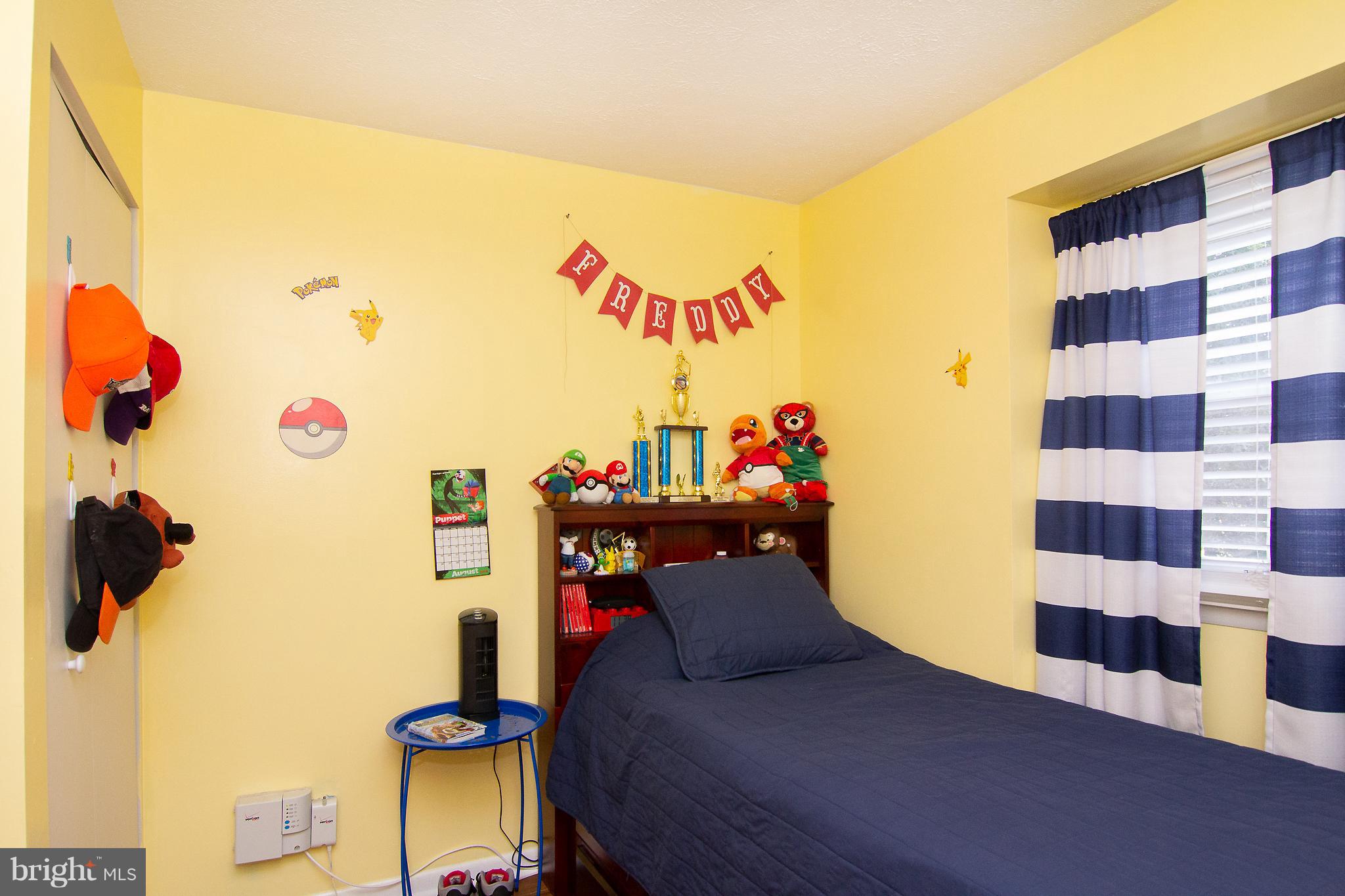 SCHOOL GARDENS - Residential