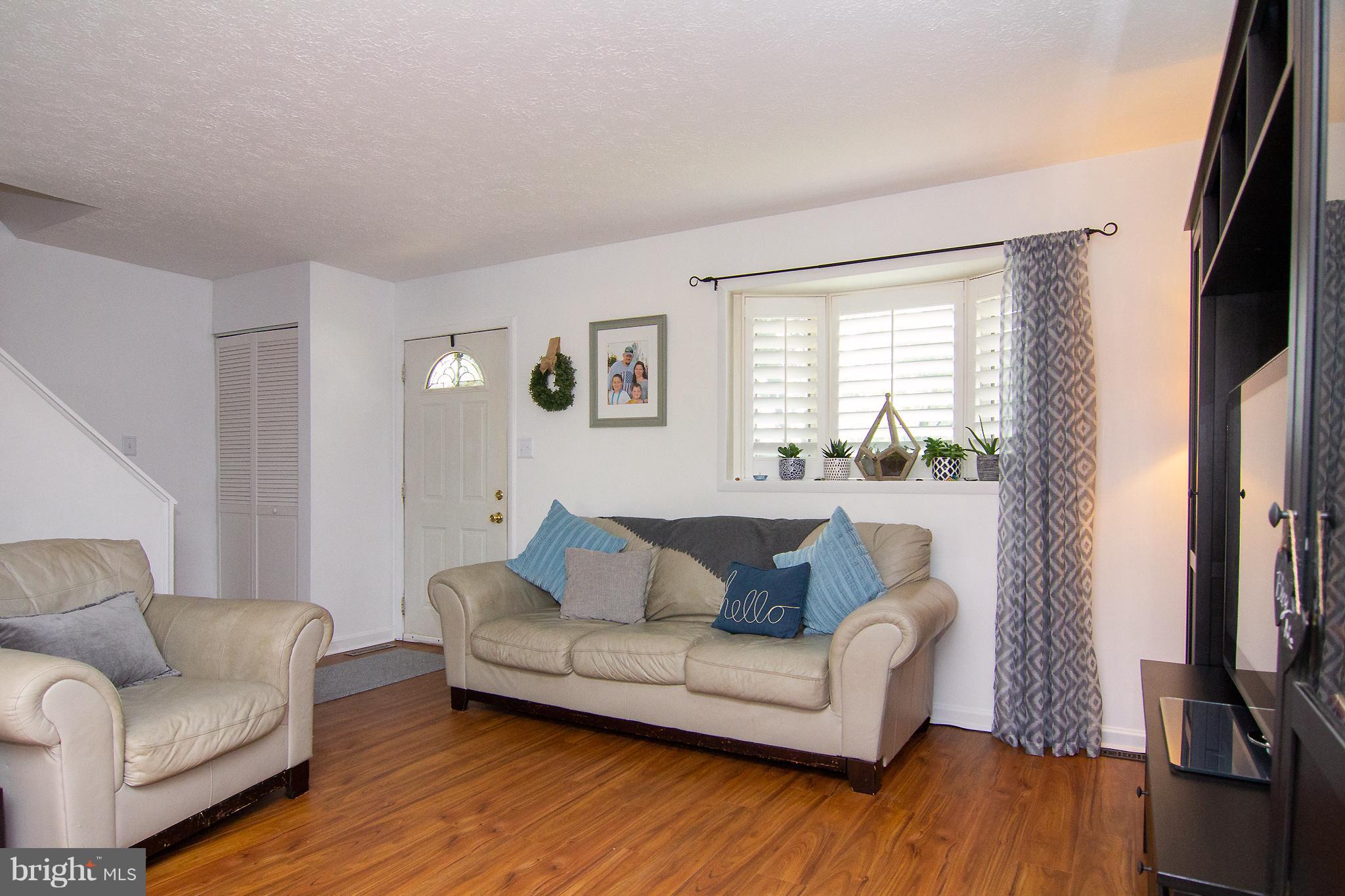 SCHOOL GARDENS - Residential