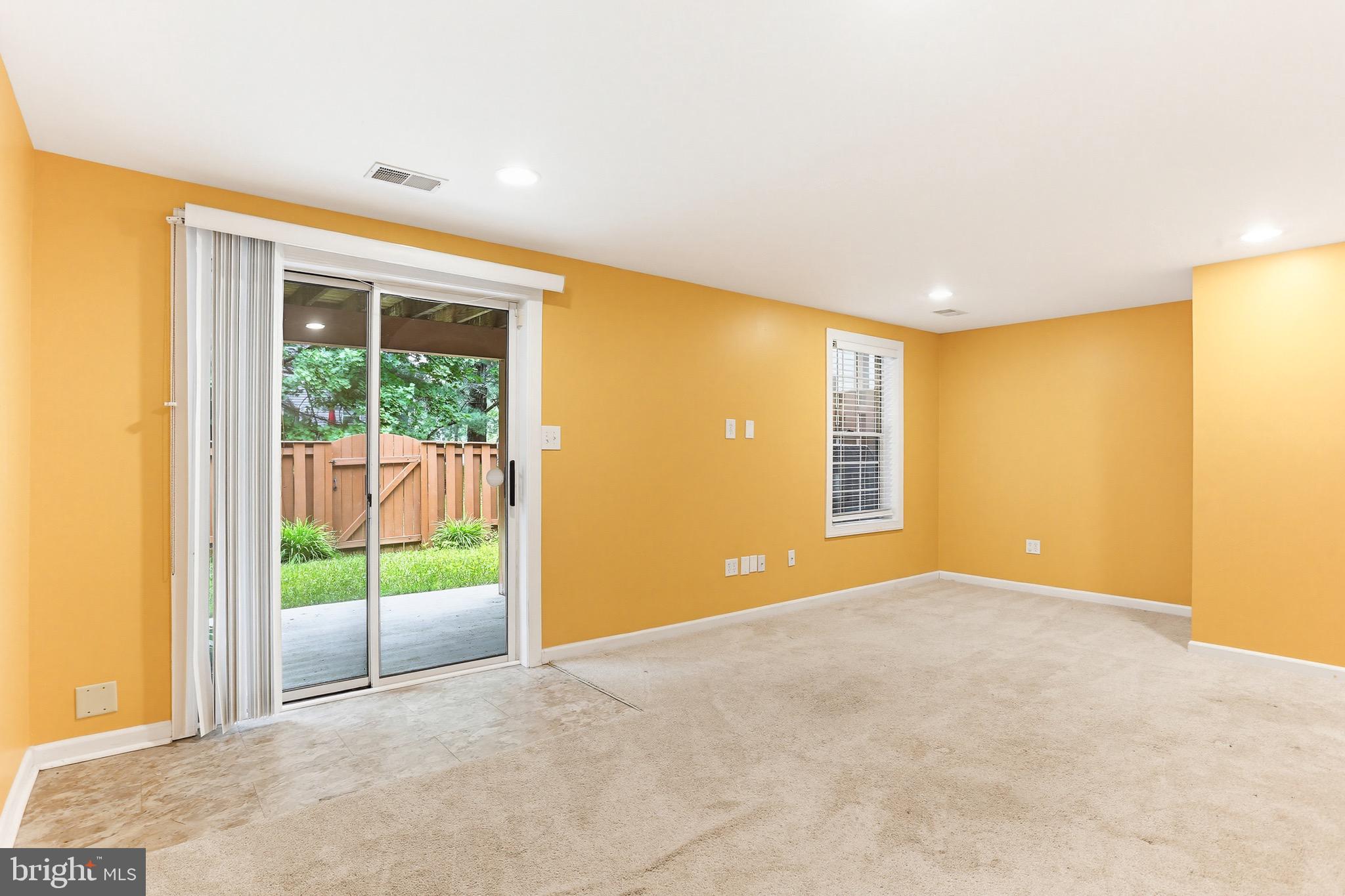 LONG REACH - Residential