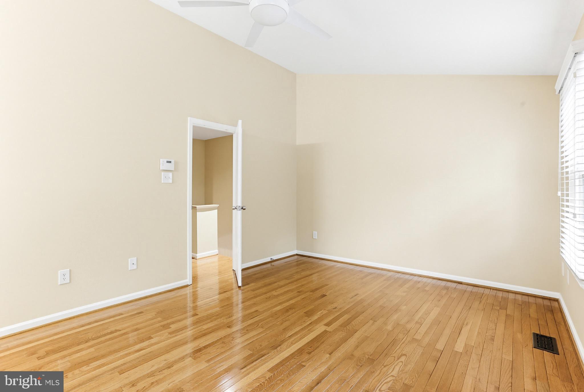 LONG REACH - Residential