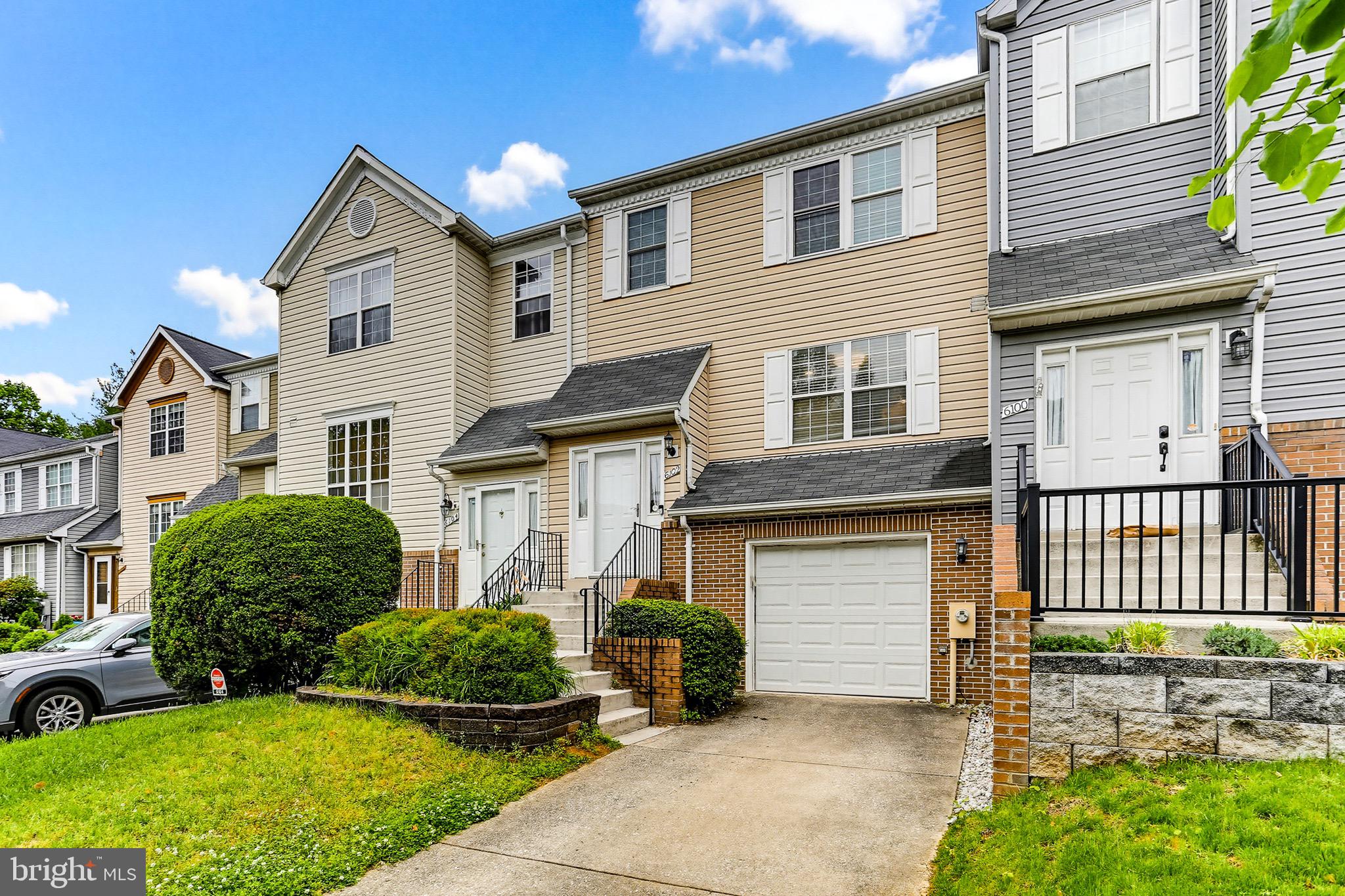 LONG REACH - Residential