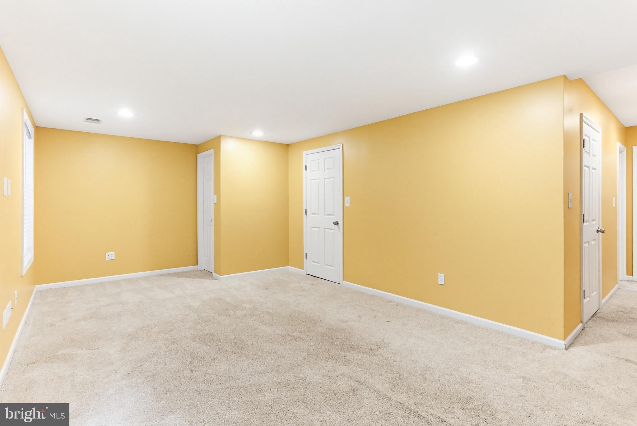 LONG REACH - Residential