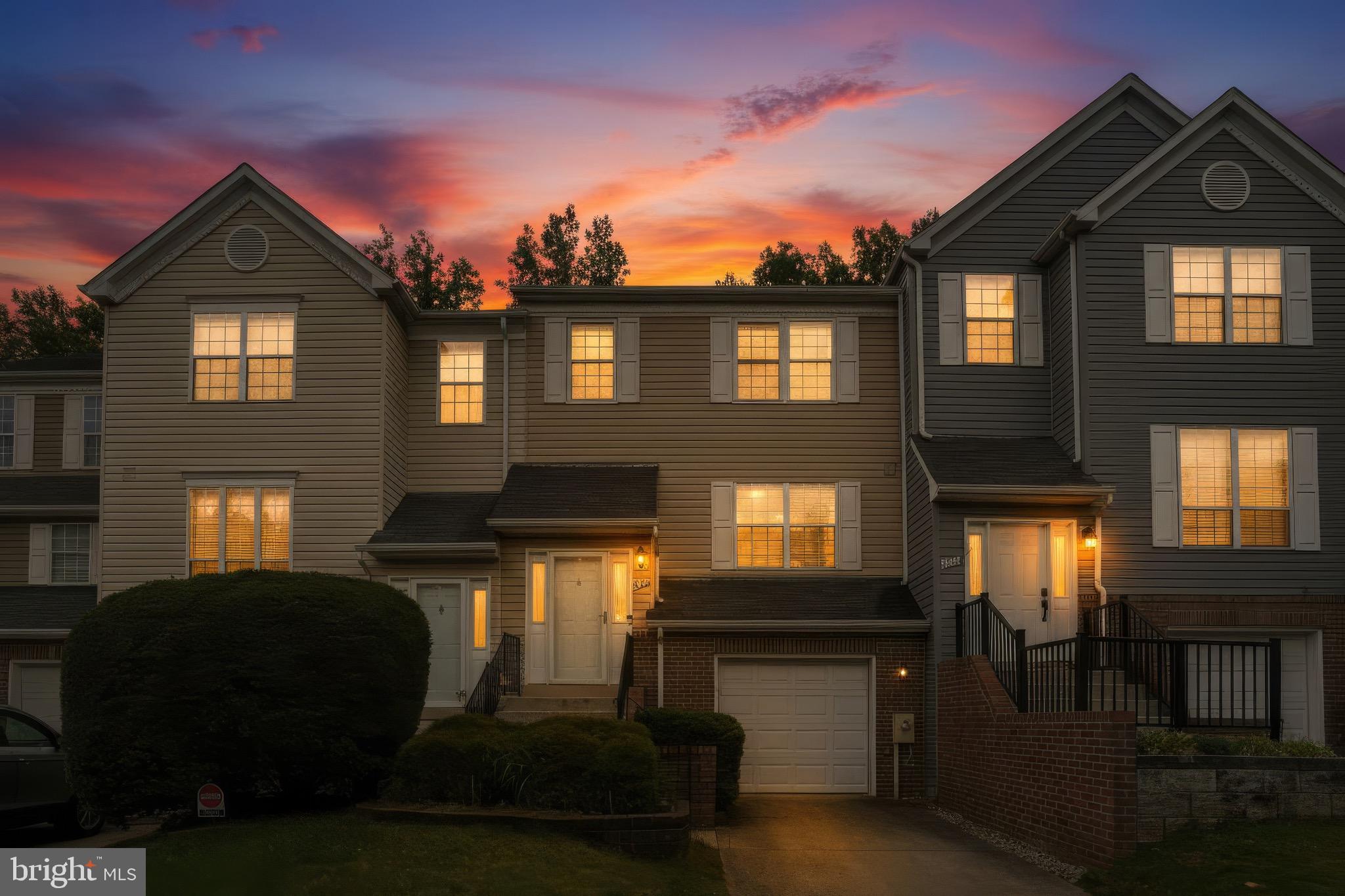 LONG REACH - Residential
