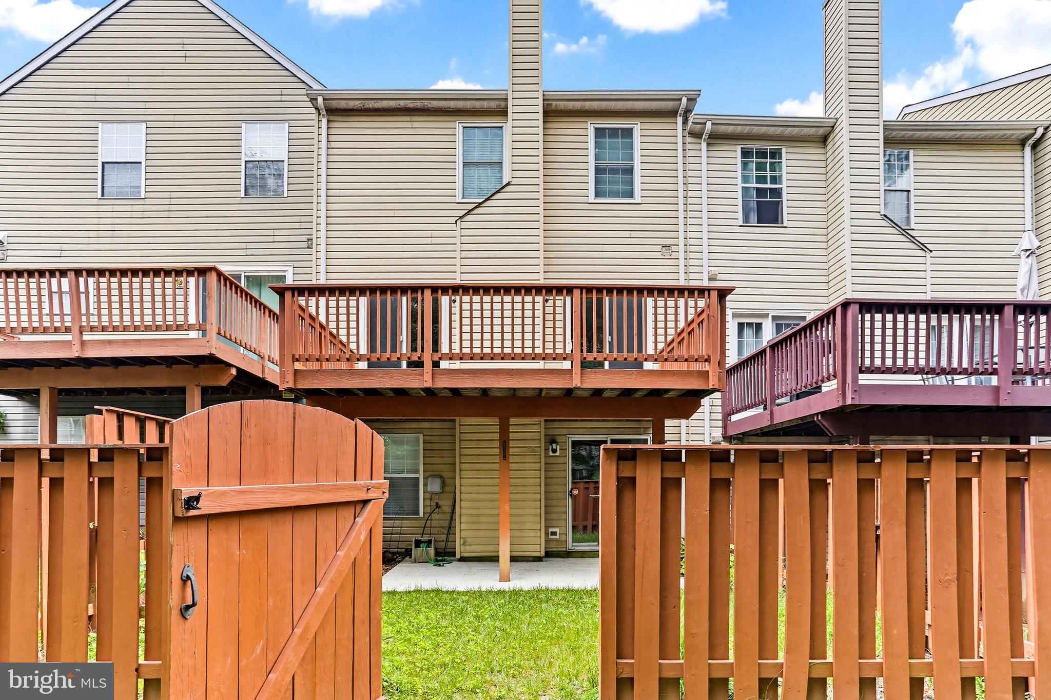 LONG REACH - Residential