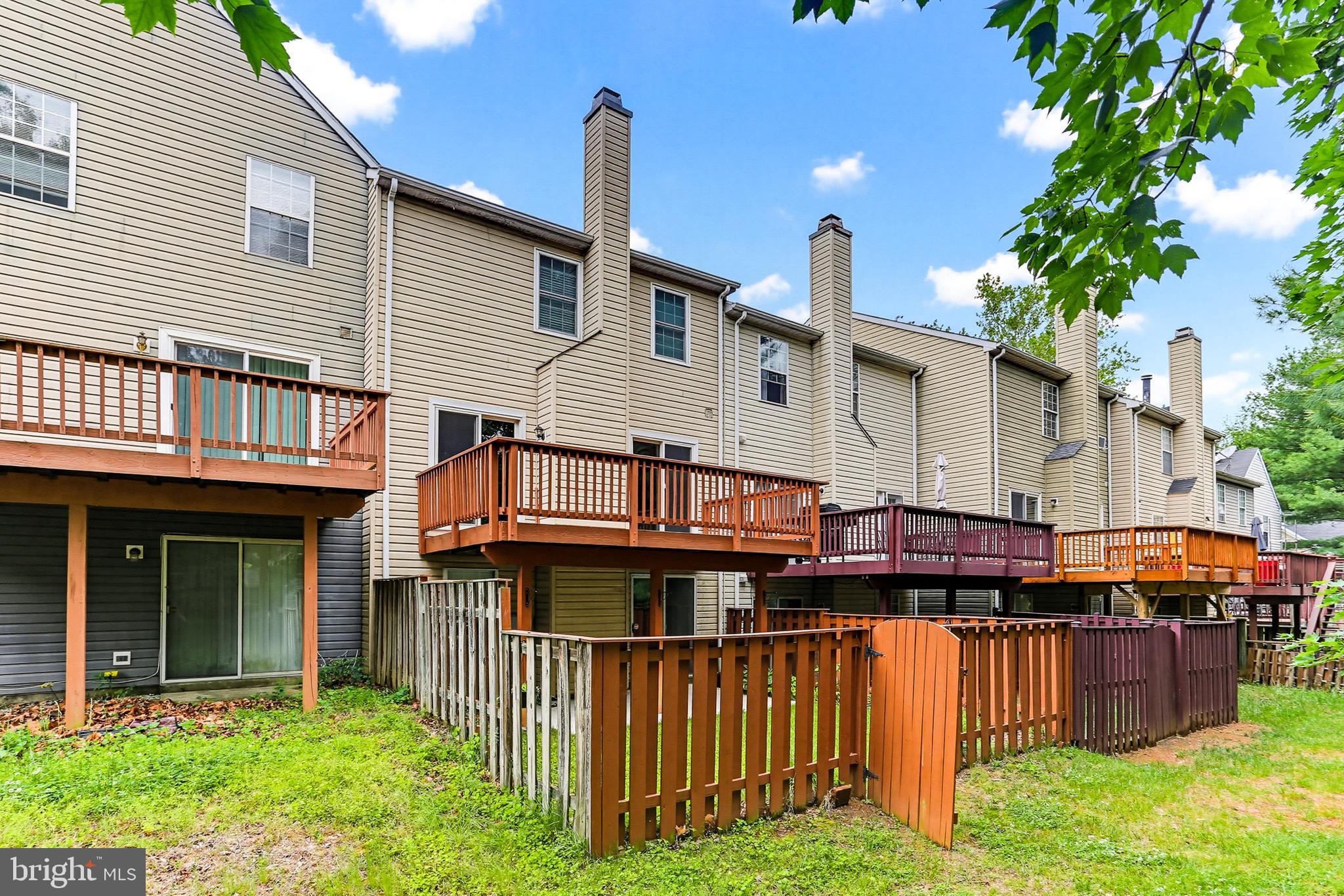 LONG REACH - Residential