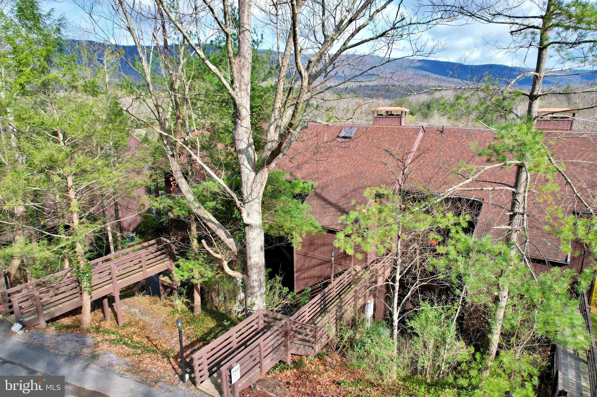 THE HILL CONDOS - Residential