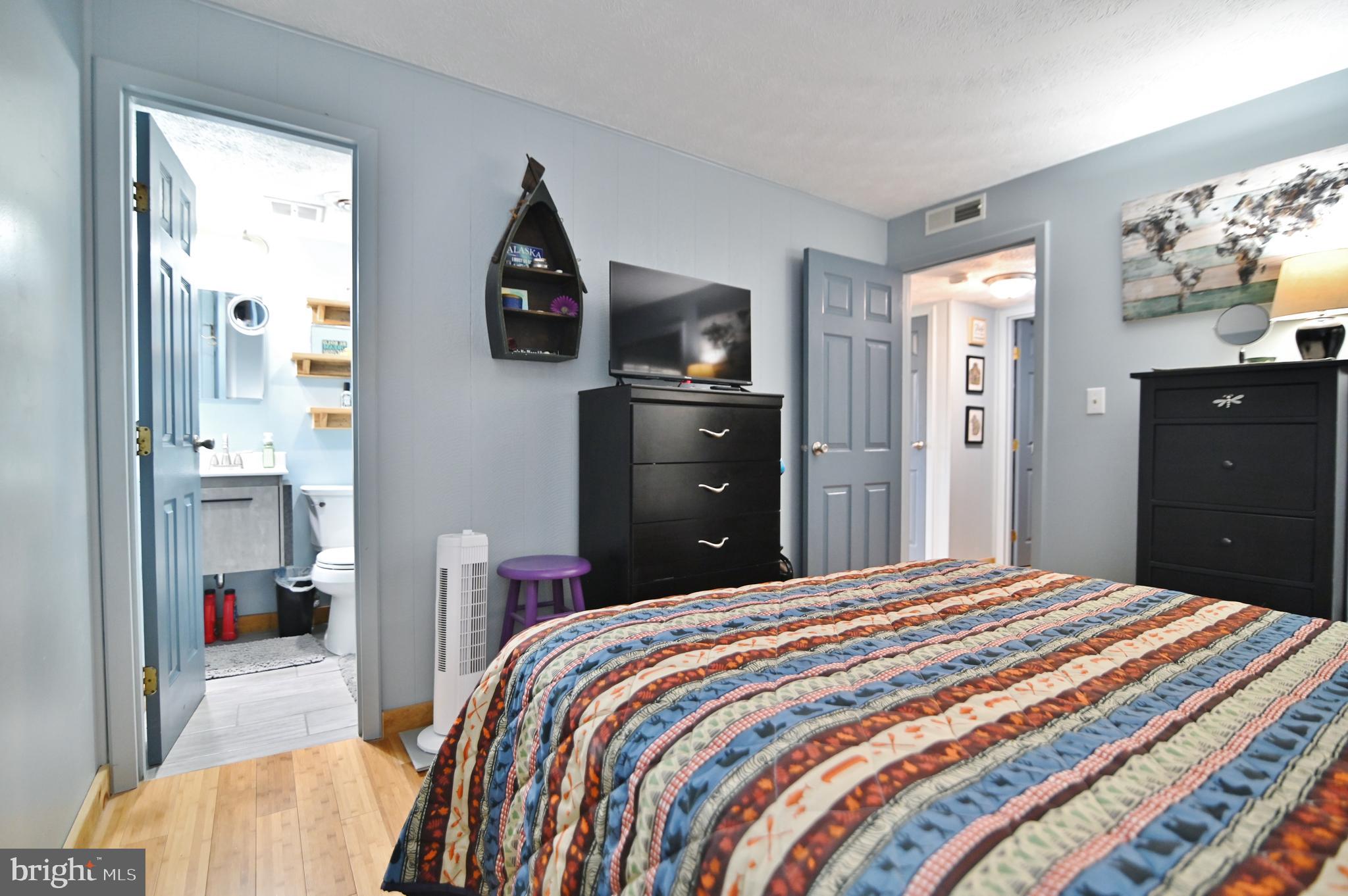 THE HILL CONDOS - Residential