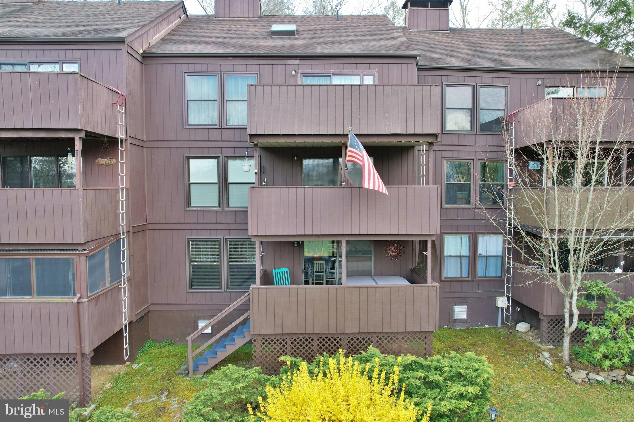 THE HILL CONDOS - Residential