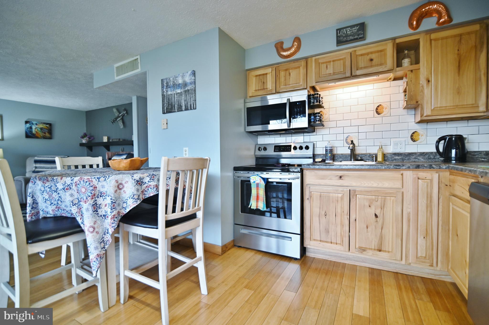 THE HILL CONDOS - Residential