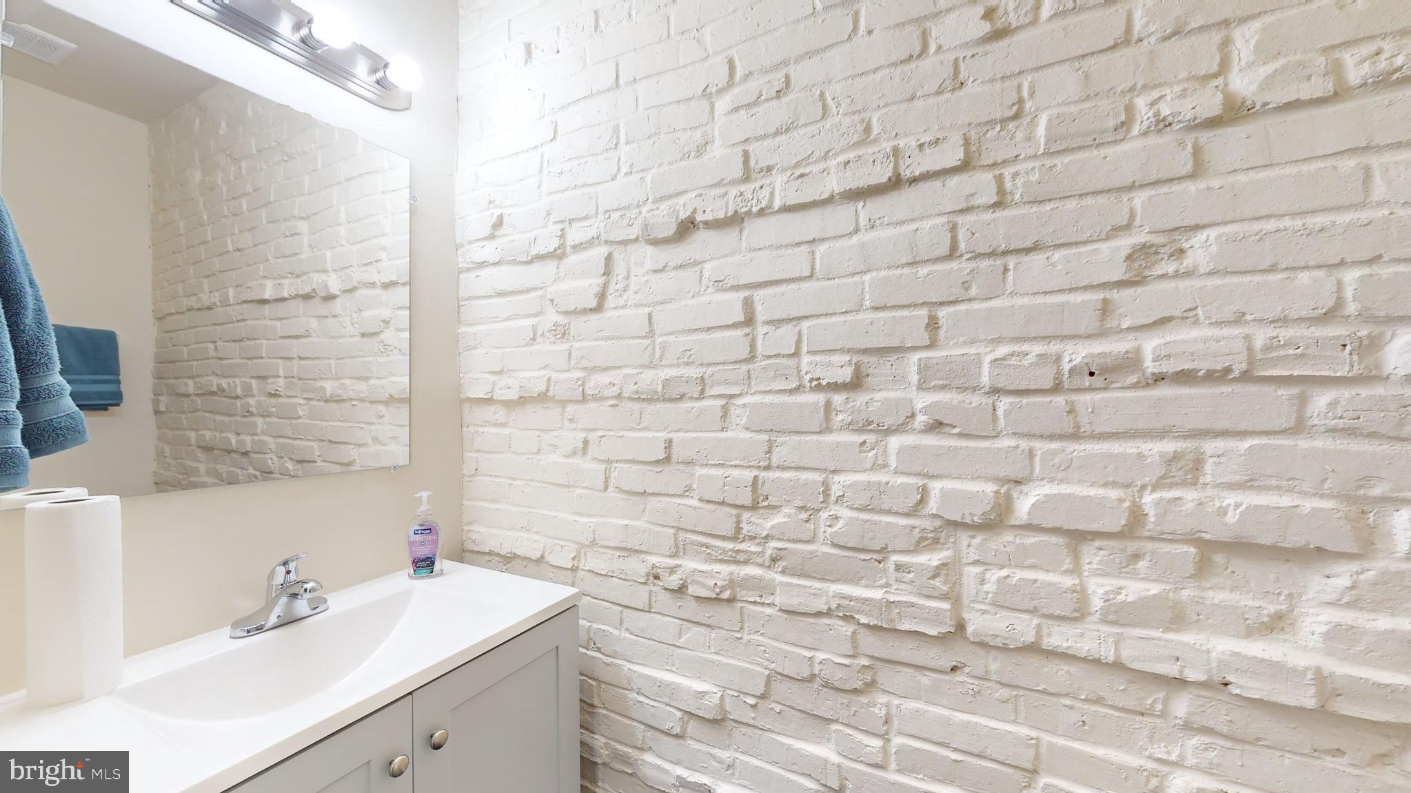 EDMONDSON VILLAGE - Residential Lease