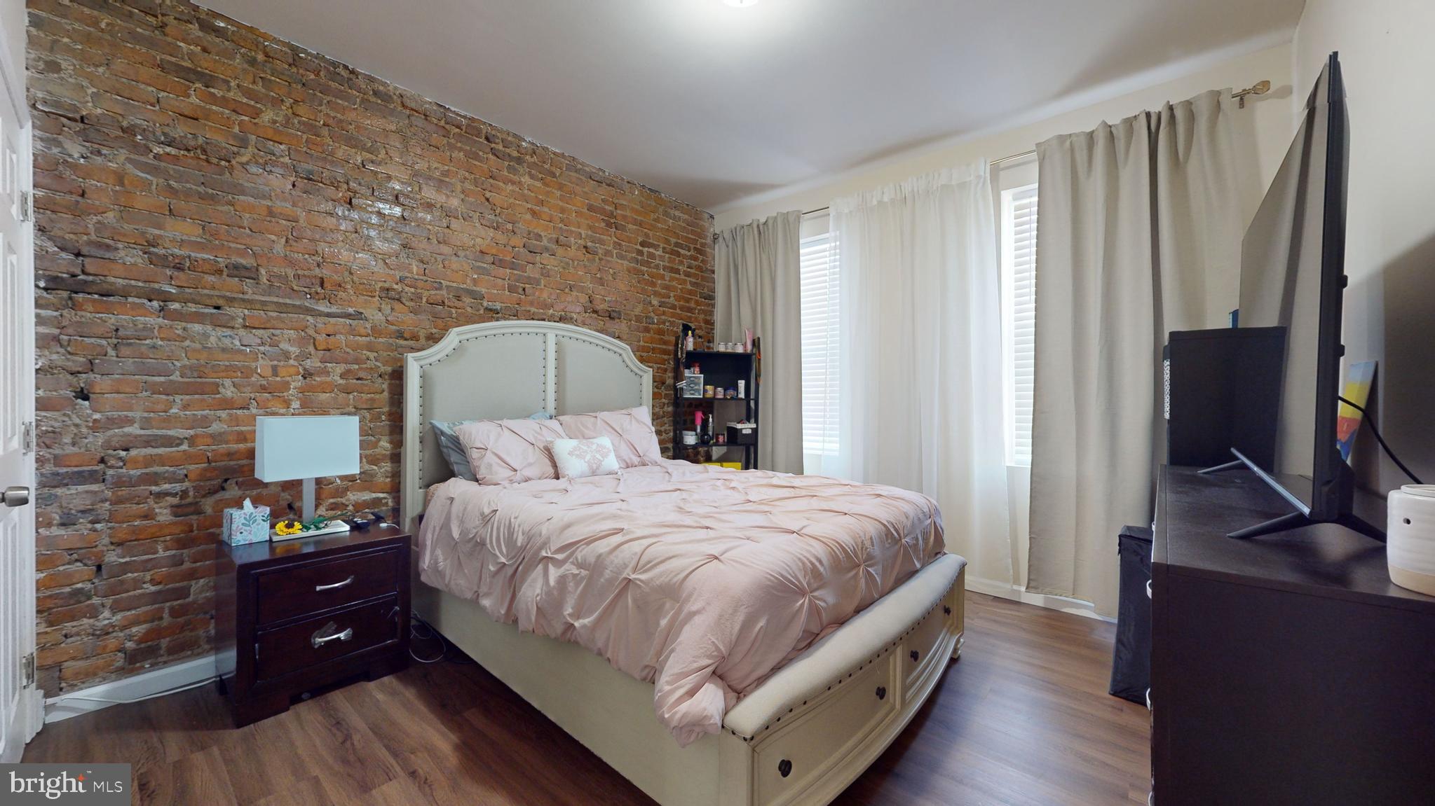 EDMONDSON VILLAGE - Residential Lease