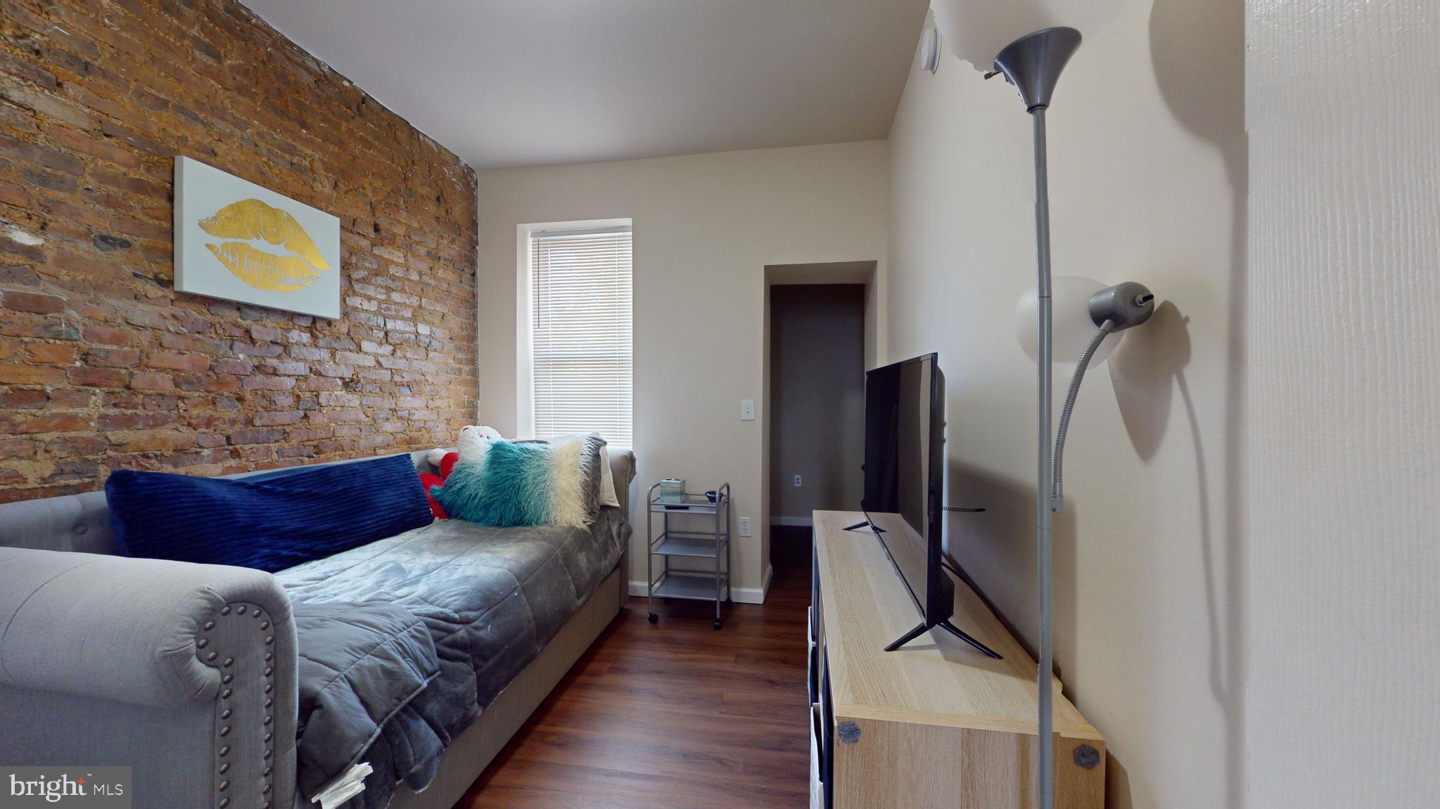 EDMONDSON VILLAGE - Residential Lease