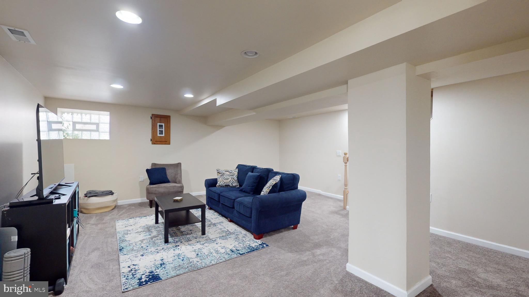 EDMONDSON VILLAGE - Residential Lease