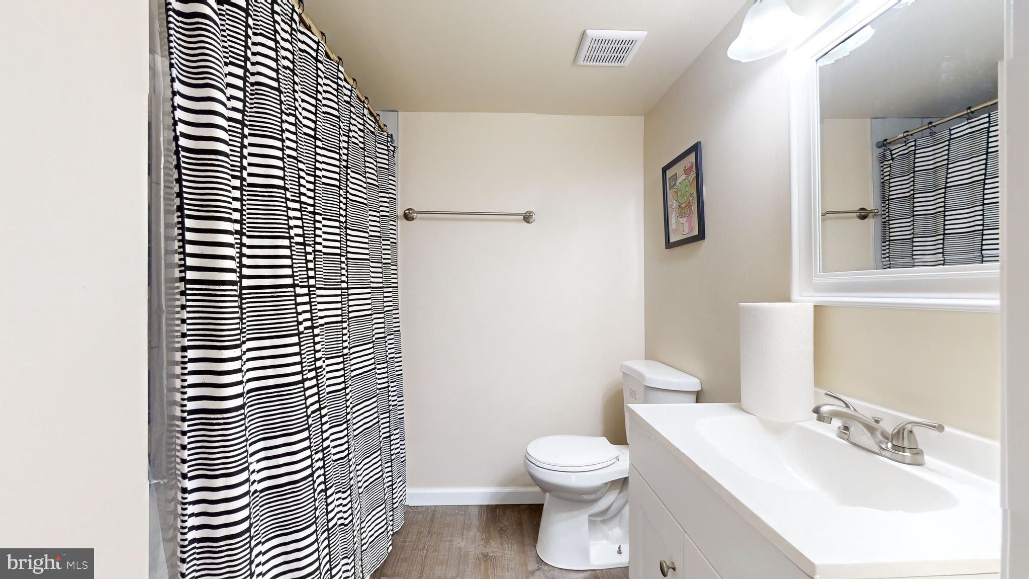 EDMONDSON VILLAGE - Residential Lease