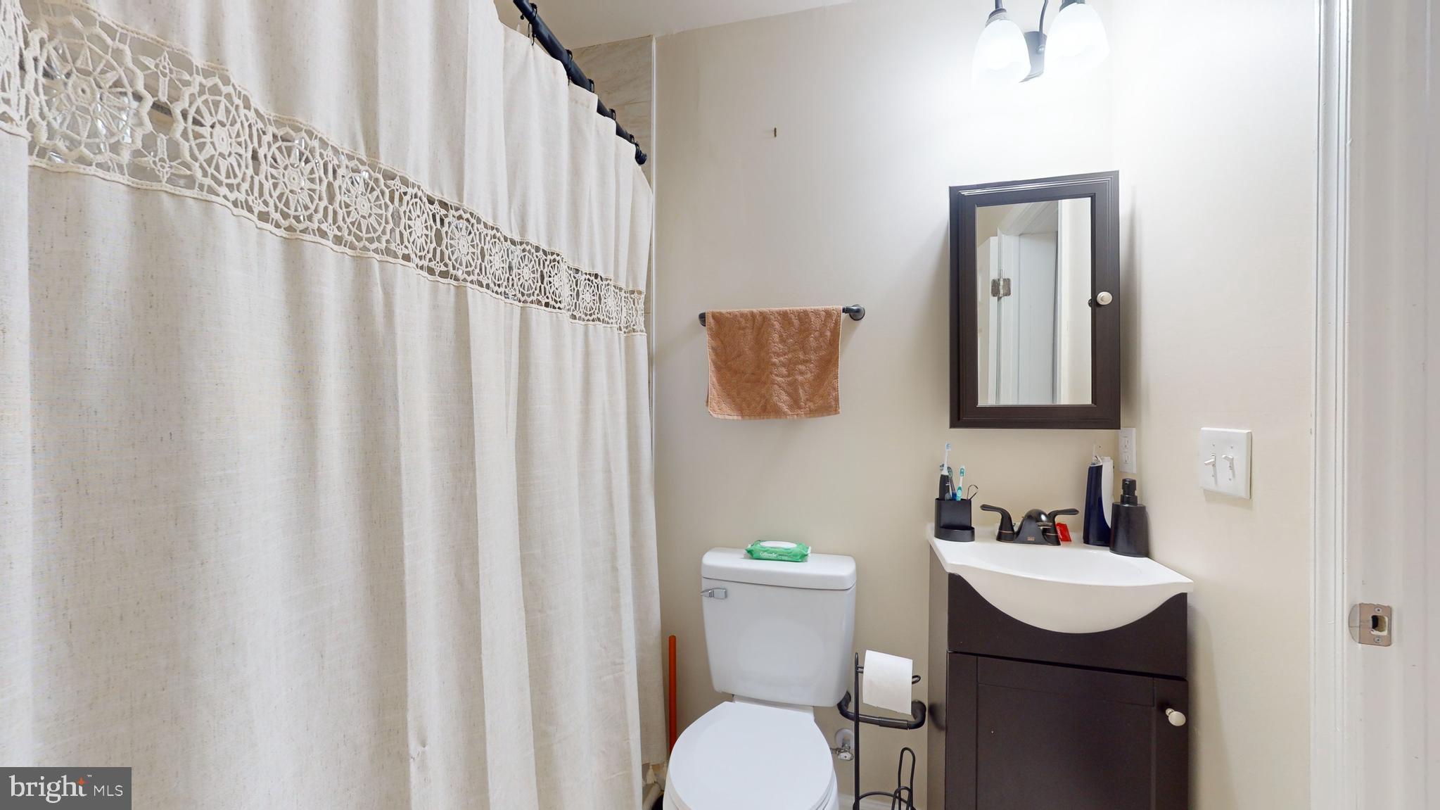 EDMONDSON VILLAGE - Residential Lease