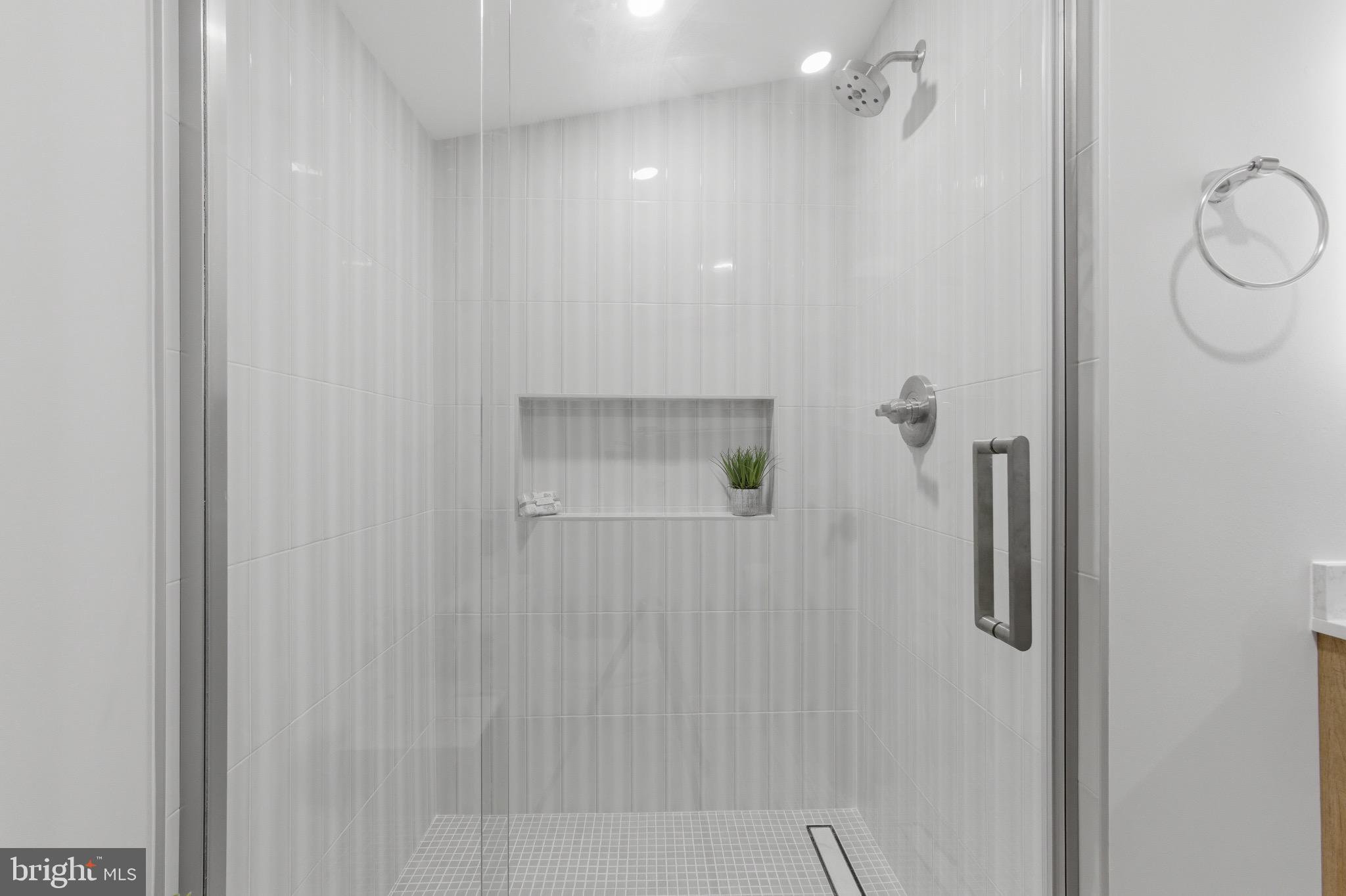 SHADY SIDE - Residential