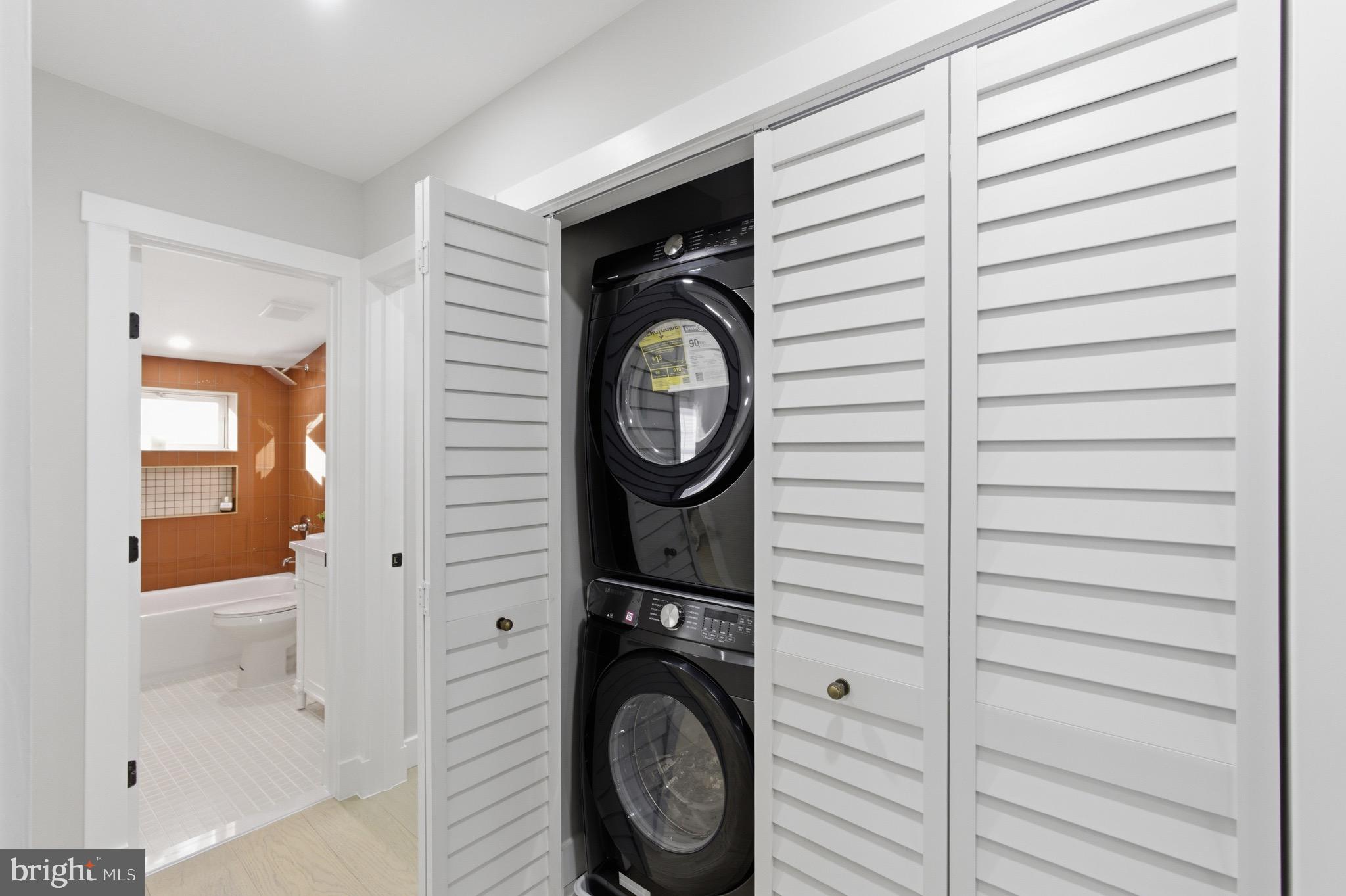 SHADY SIDE - Residential