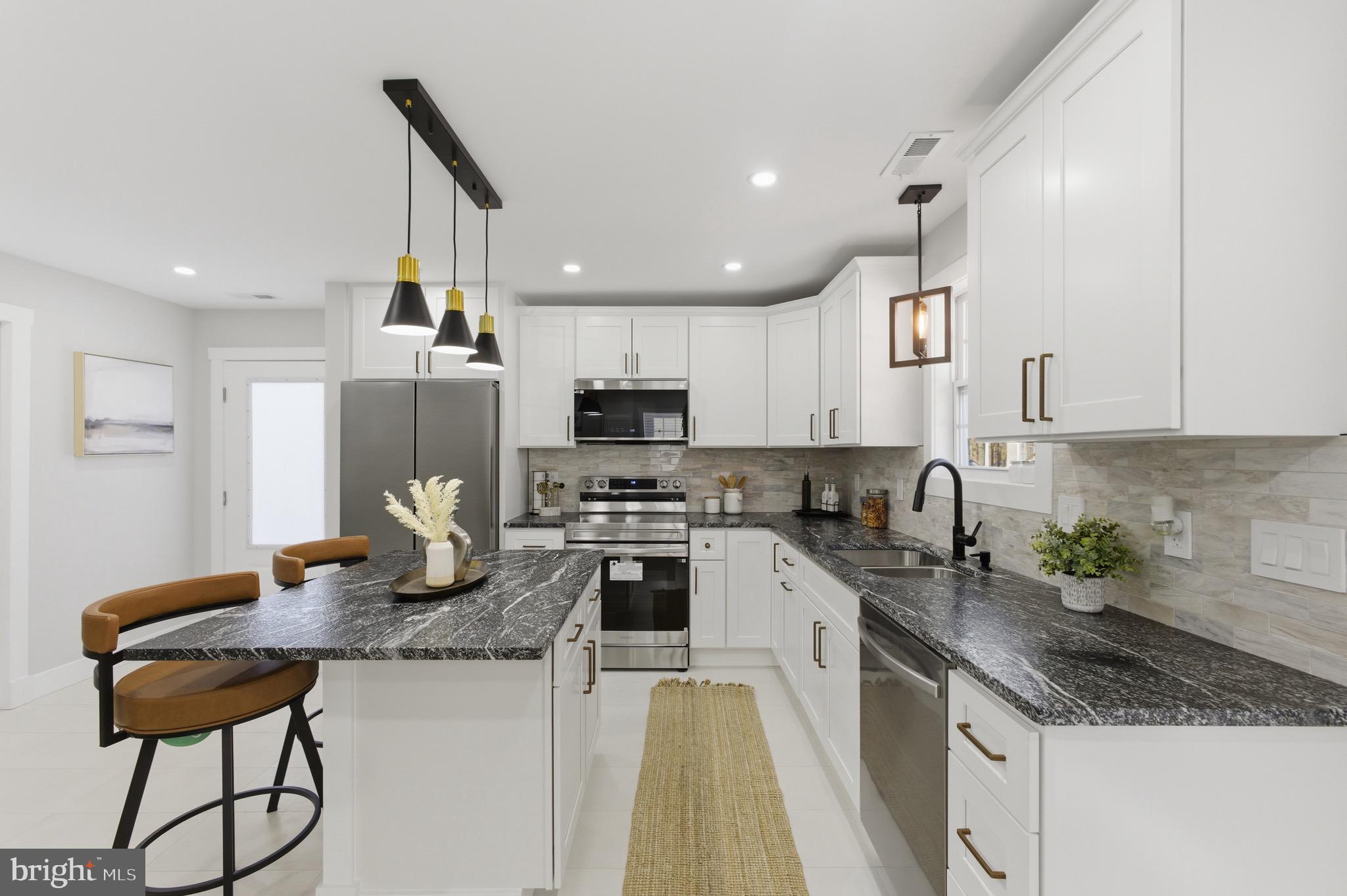 SHADY SIDE - Residential