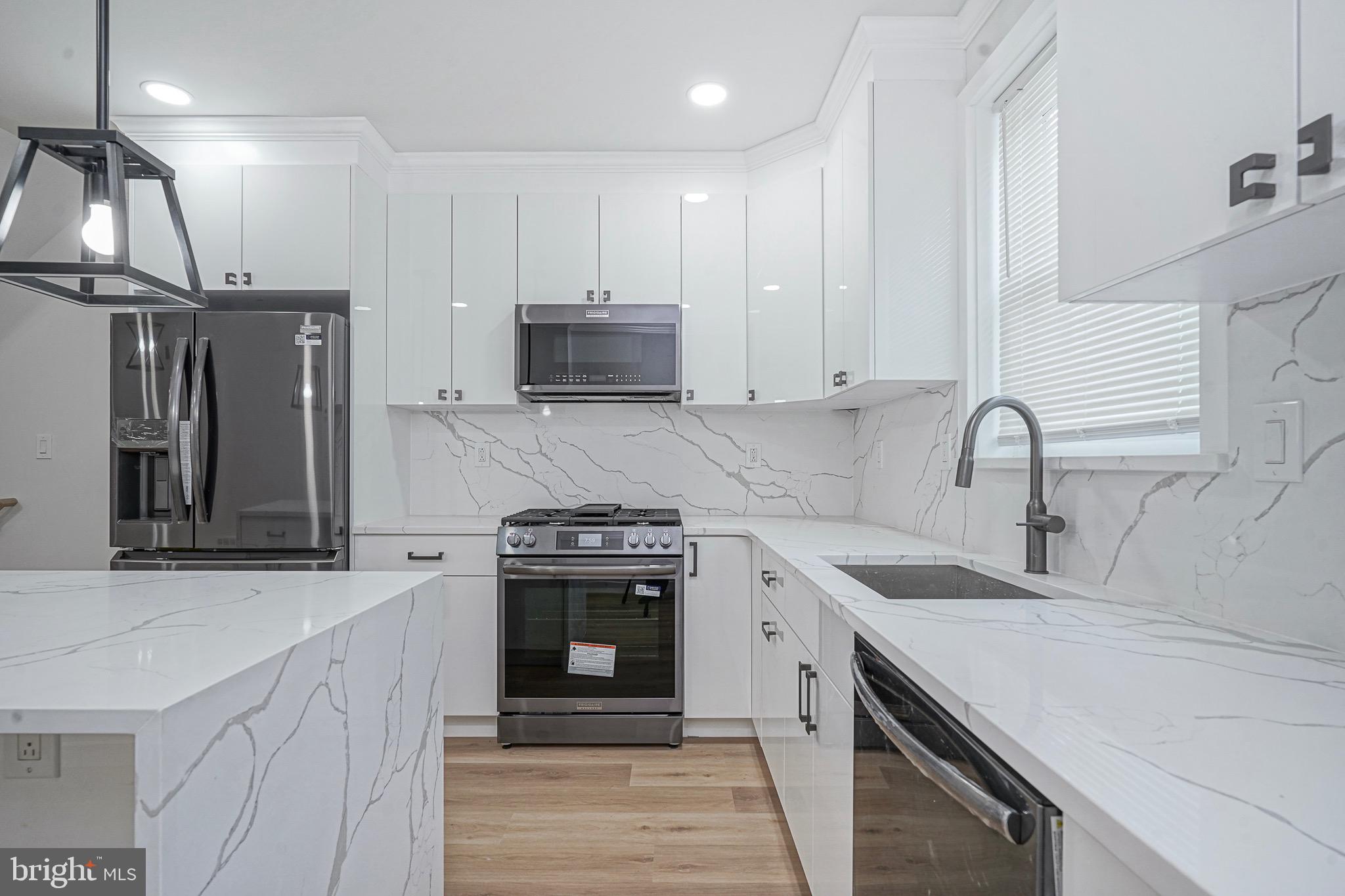 EAST PASSYUNK CROSSING - Residential