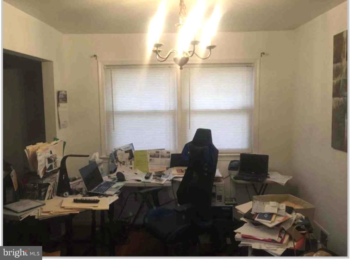 WARBURTON MANOR - Residential