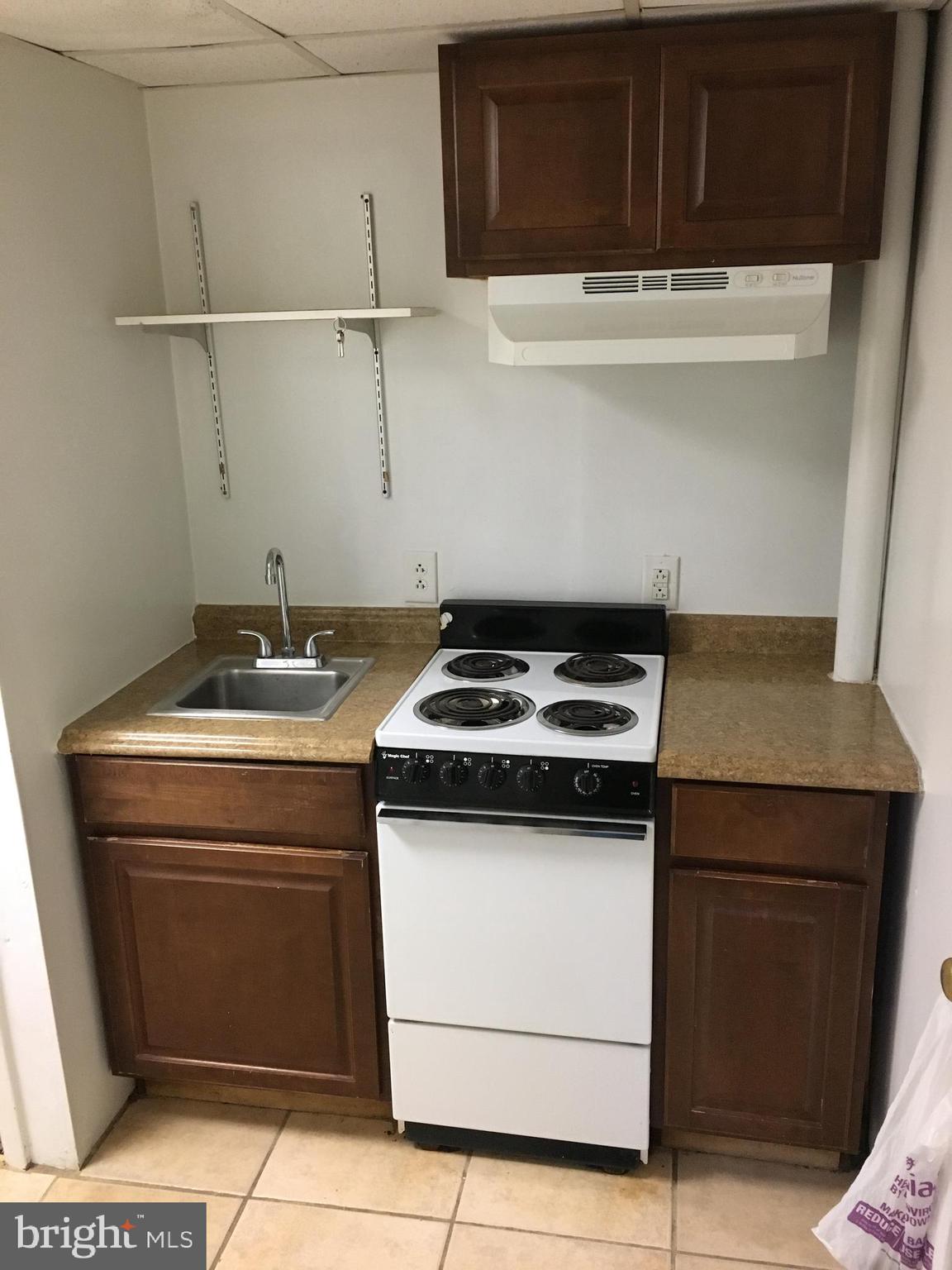 WARBURTON MANOR - Residential