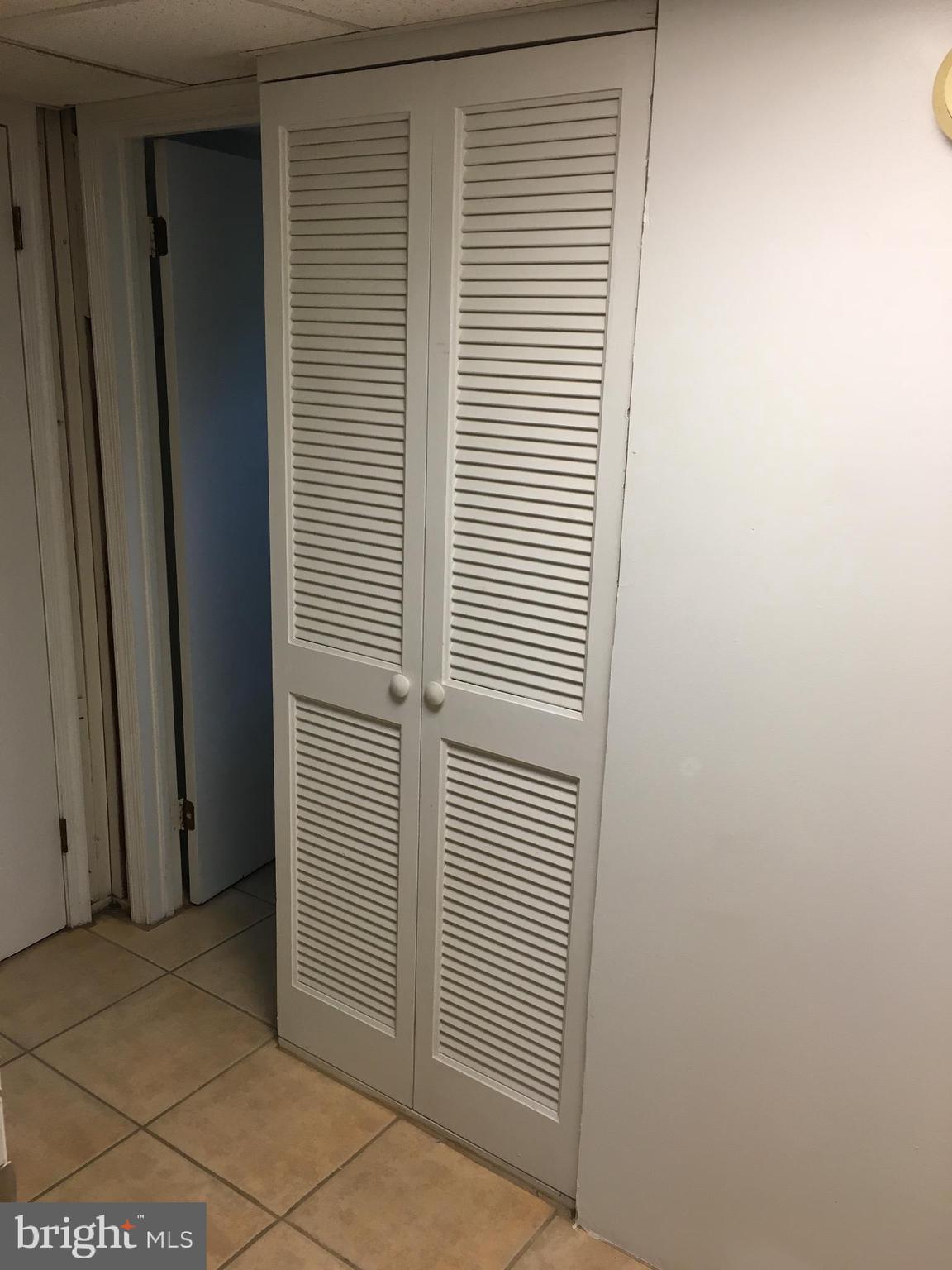 WARBURTON MANOR - Residential