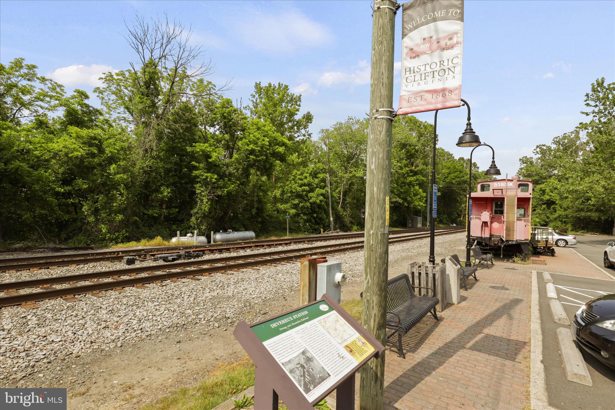 CLIFTON WOODS - Residential