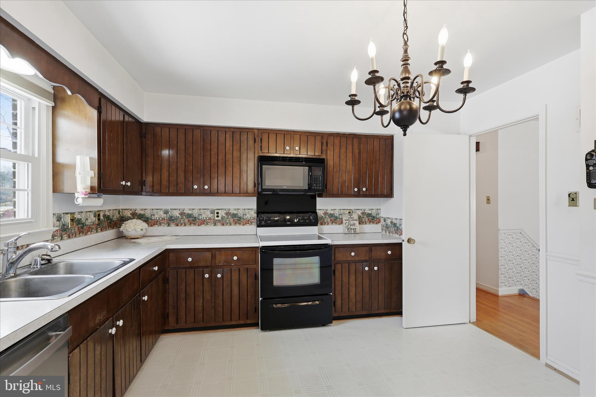 CLIFTON WOODS - Residential