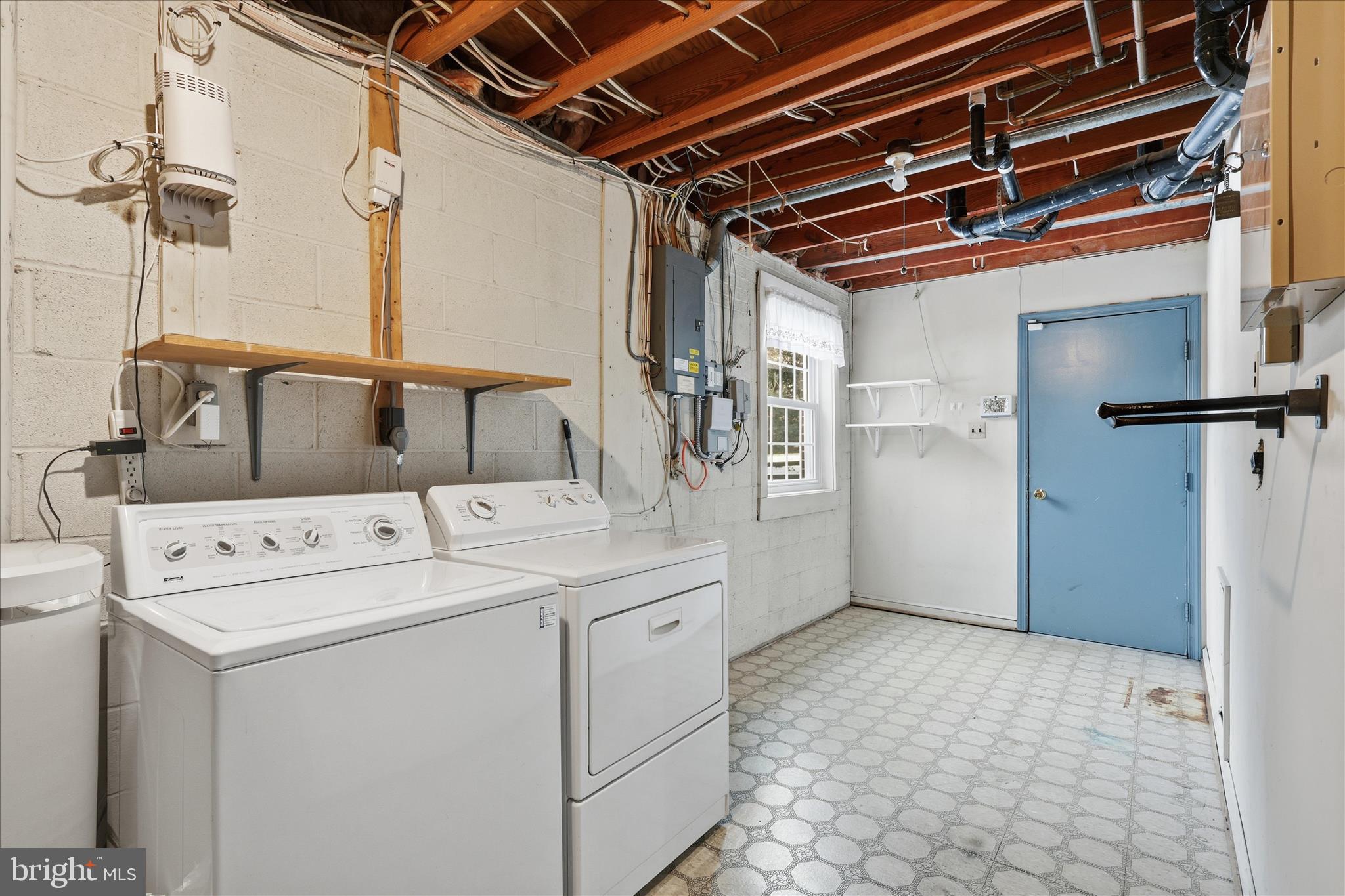 CLIFTON WOODS - Residential