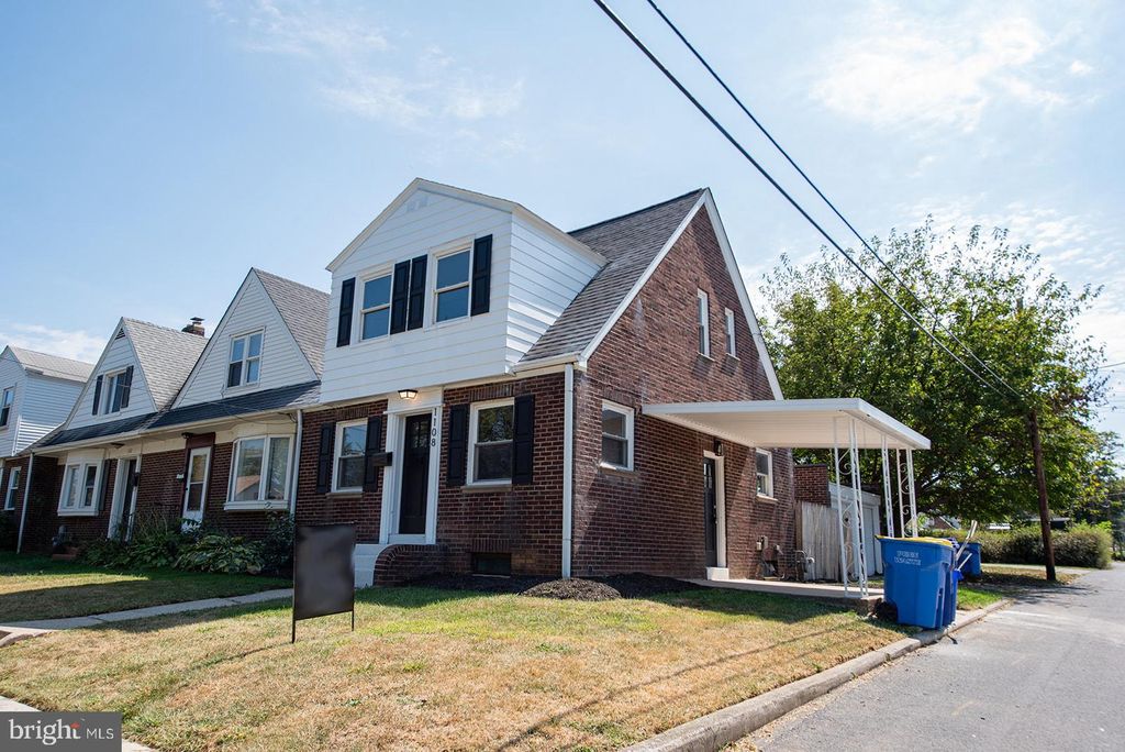 Photo of 1108 E Jackson Street, YORK, PA 17403 (MLS # PAYK2089872)