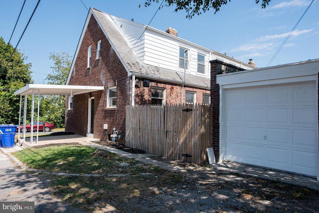 Photo of 1108 E Jackson Street, YORK, PA 17403 (MLS # PAYK2089872)