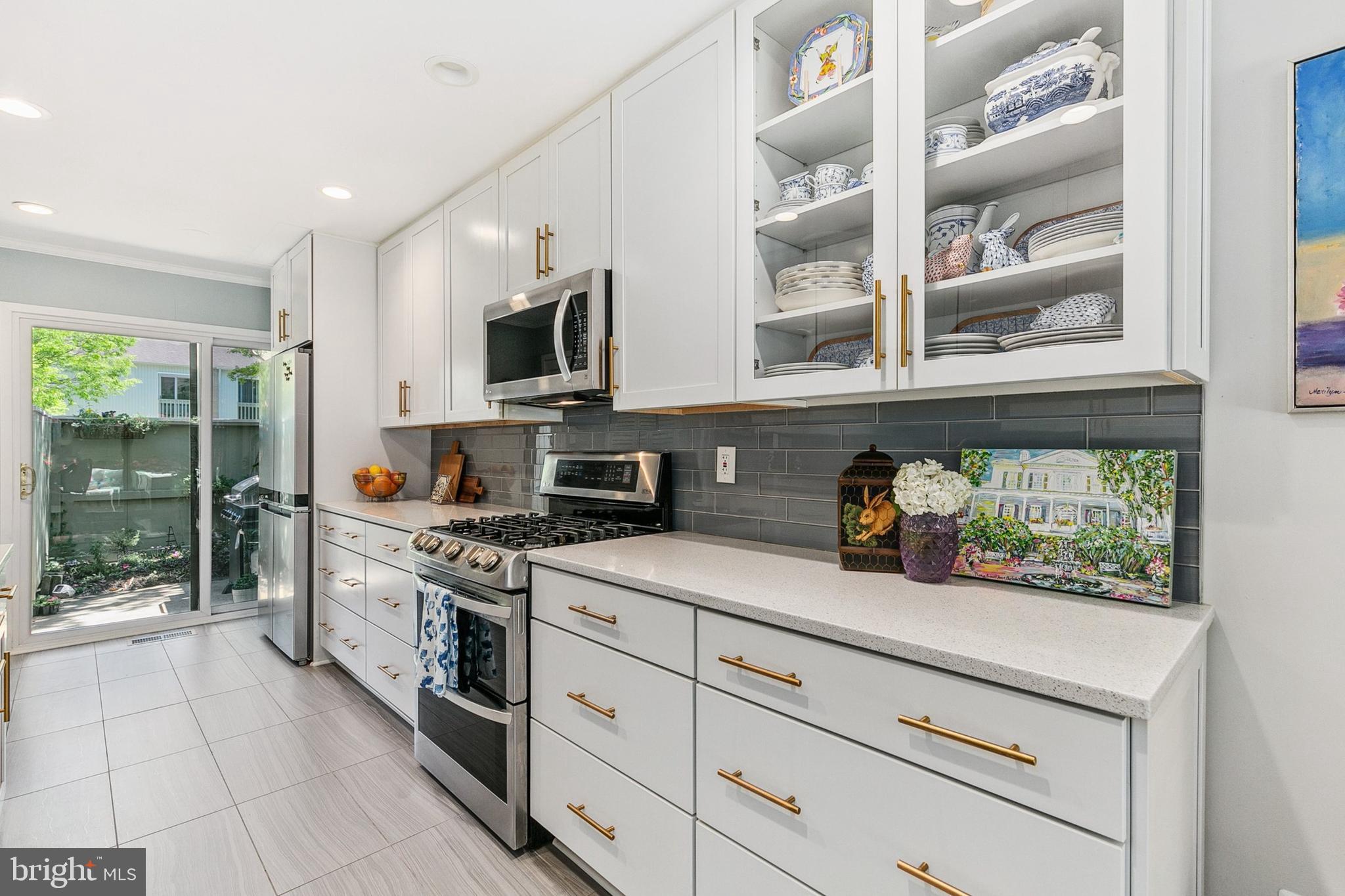 POOKS HILL - Residential