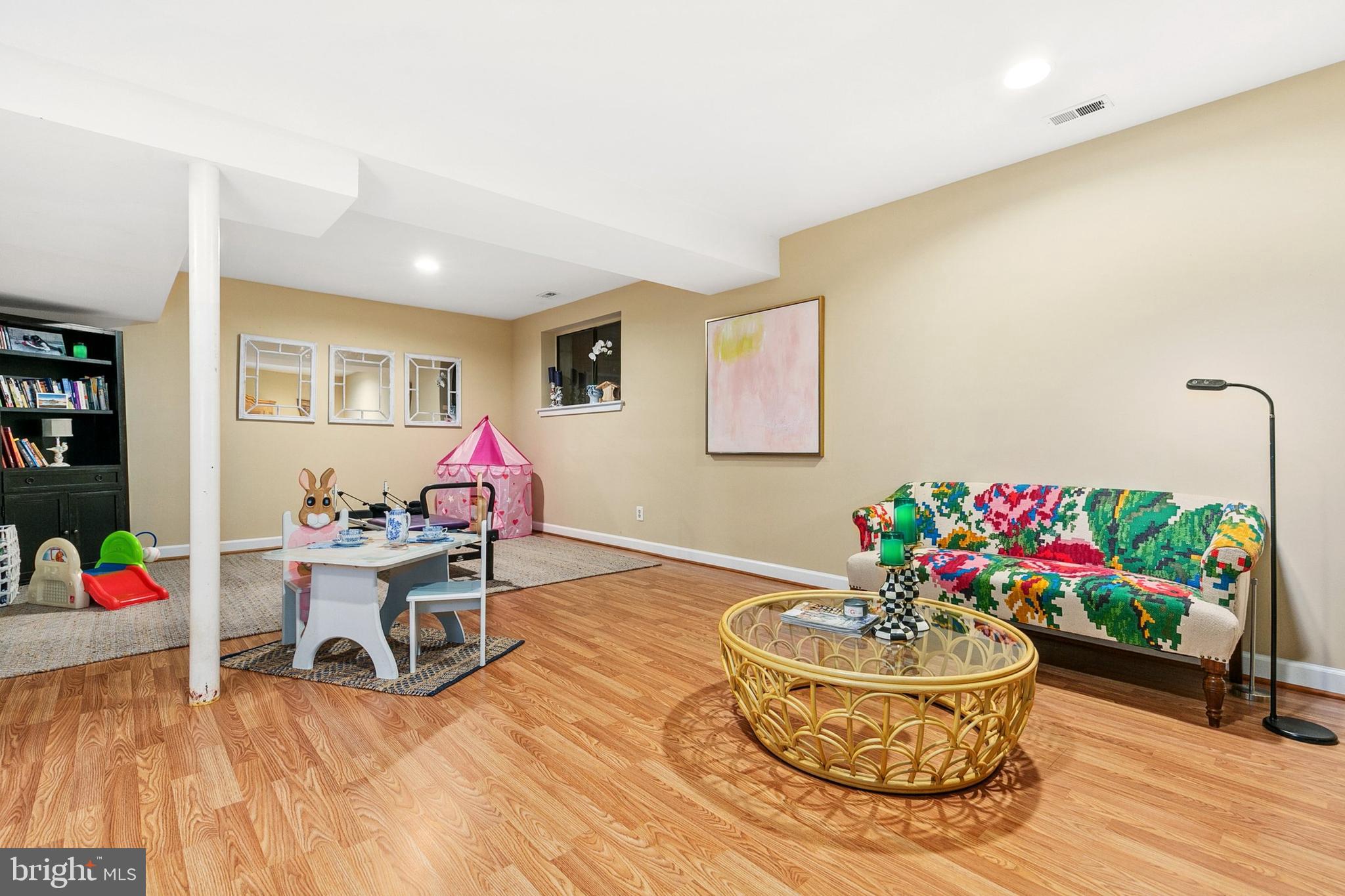 POOKS HILL - Residential