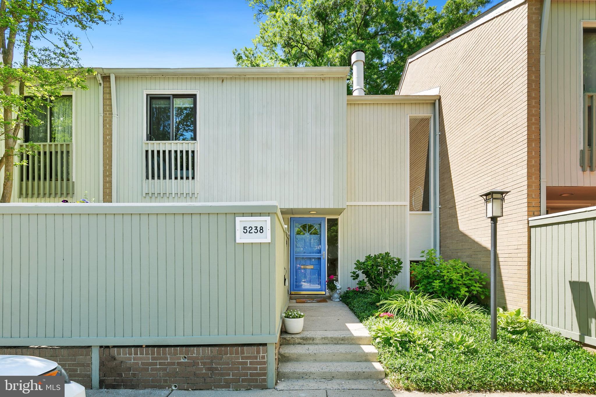 POOKS HILL - Residential